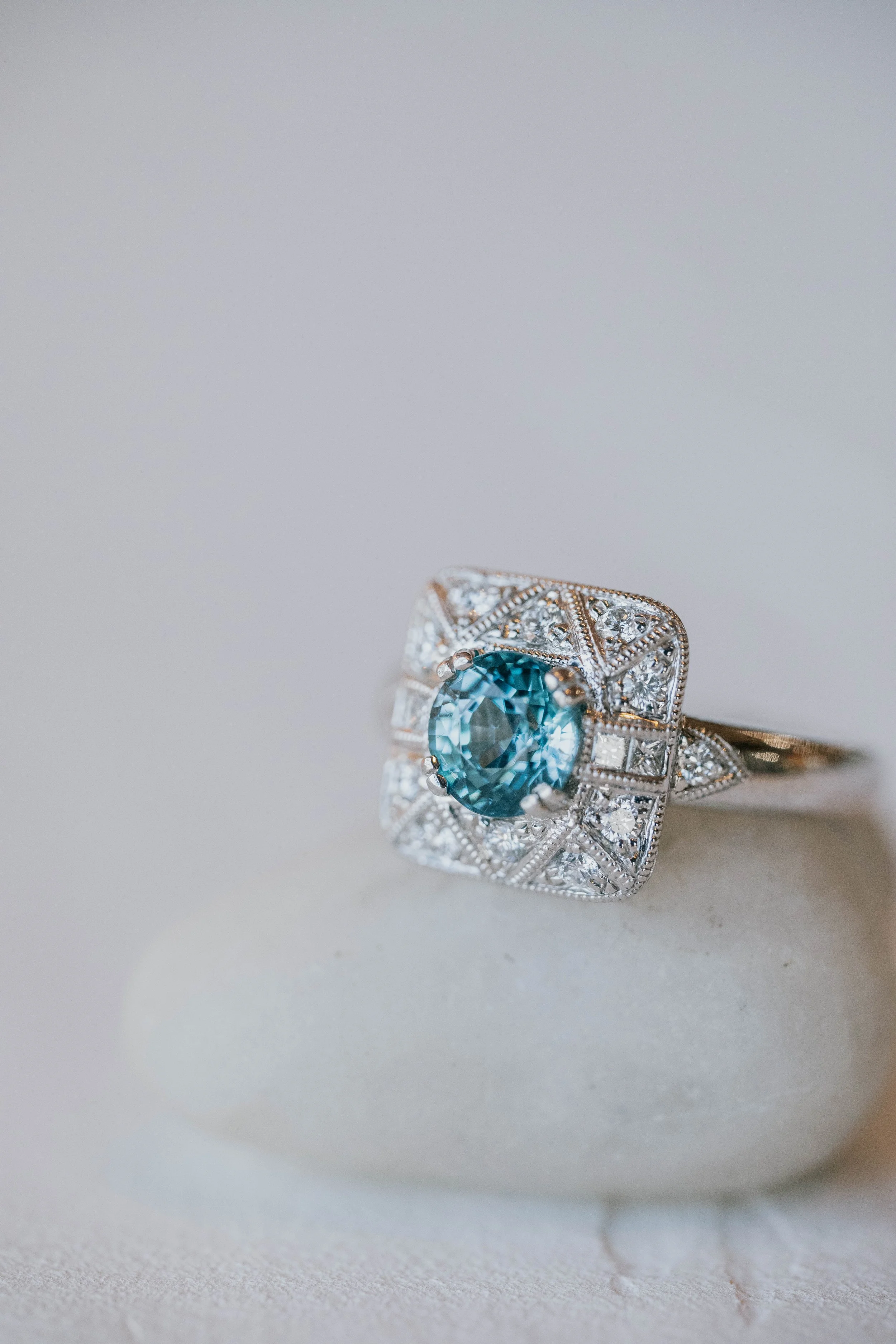 292 599 $2689 Zircon - 5.jpg