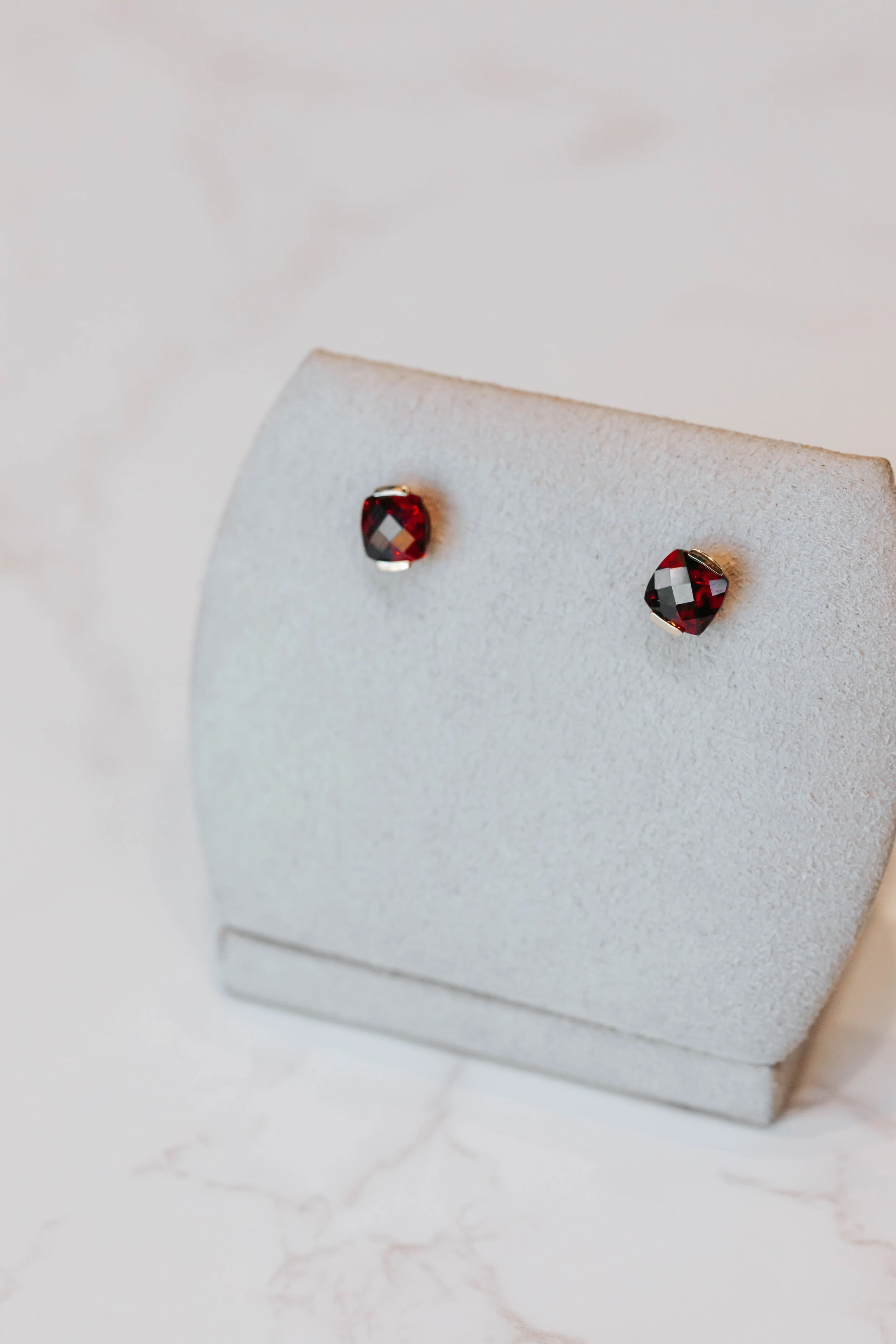 292 753 $619 garnet.jpg