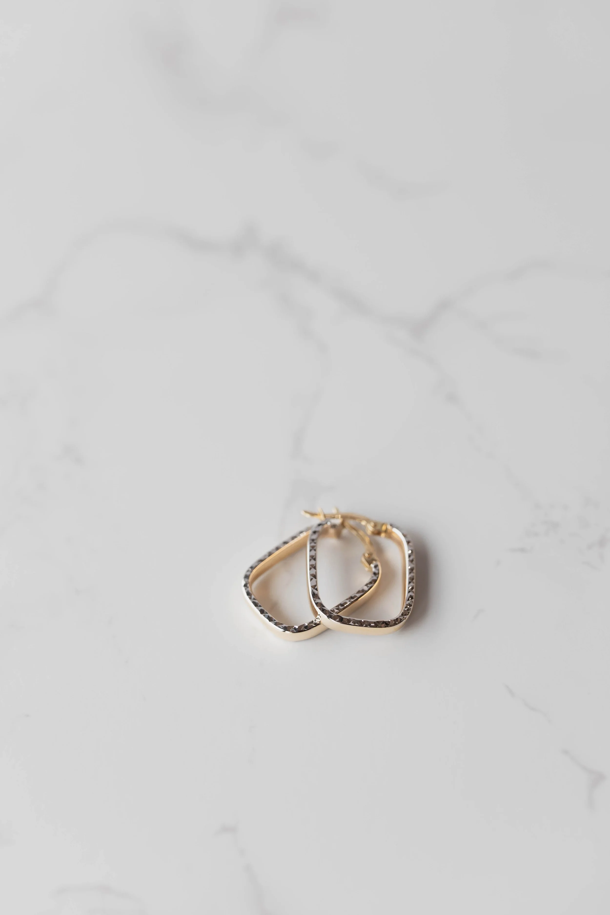 159 8987 $205-6.jpg