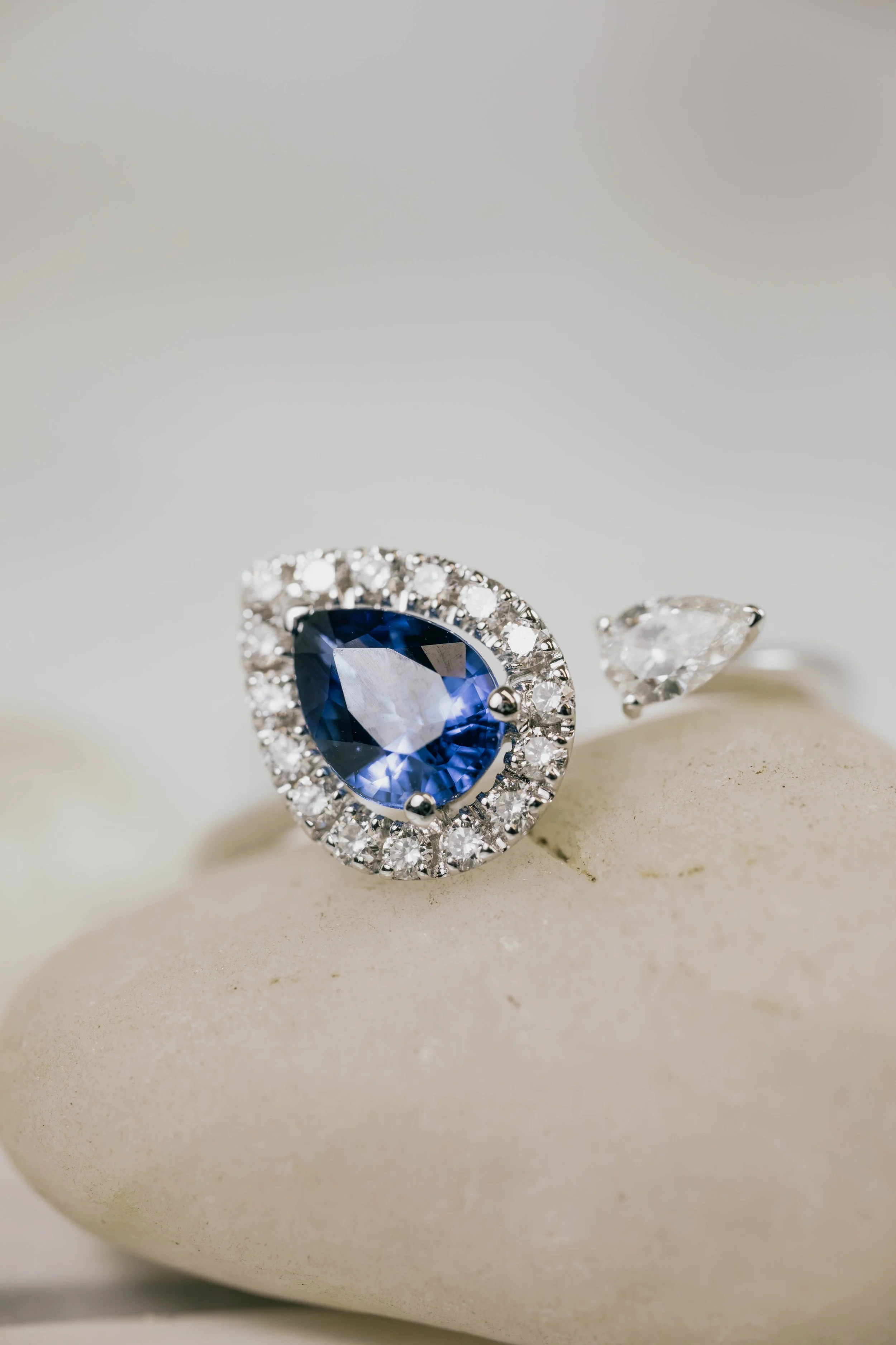 412 5 $5862 SAPPHIRE RING-2.jpg