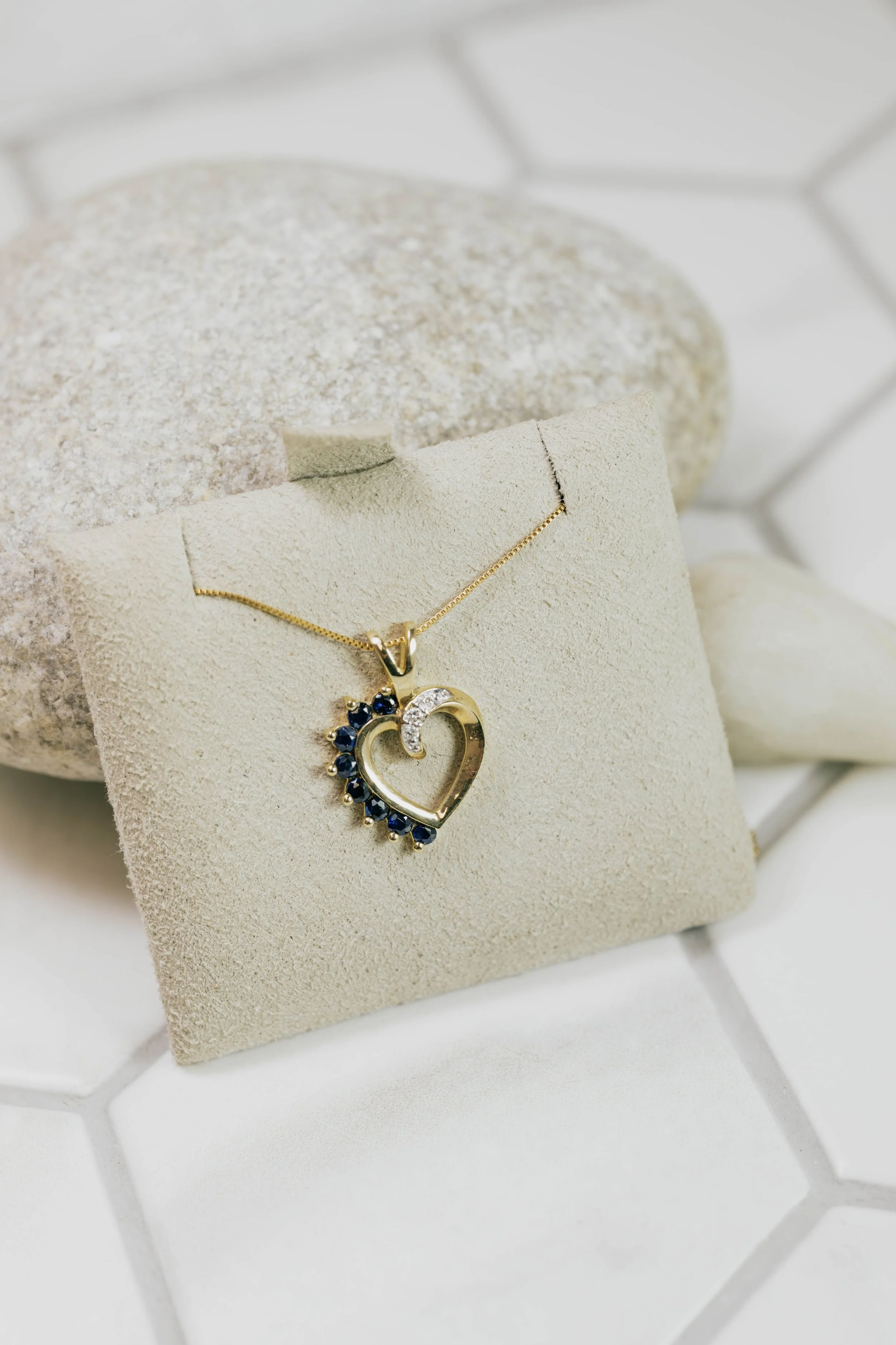 SAPPHIRE NECK 70 3548 $338.jpg