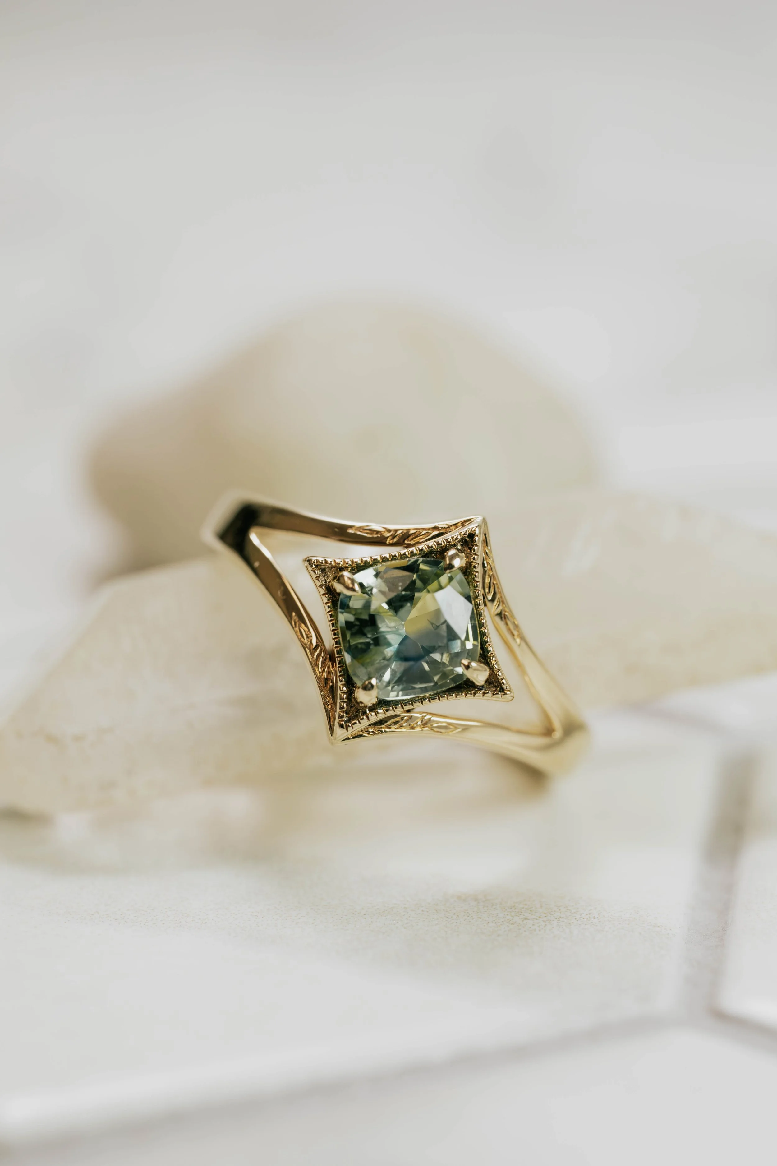 24 7506 $4707 GREEN SAPPHIRE RING LAURA DESIGN-4.jpg