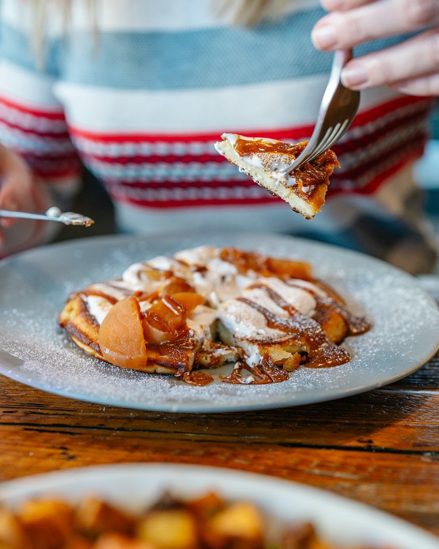 Our Sourdough Pancakes are crafted using excess sourdough starter, reducing waste and giving you that perfect pillowy bite.

Choose your vibe:
 
✨Classic maple syrup &amp; butter
 ✨Swiss meringue, stewed apples &amp; caramel

Available as a single or