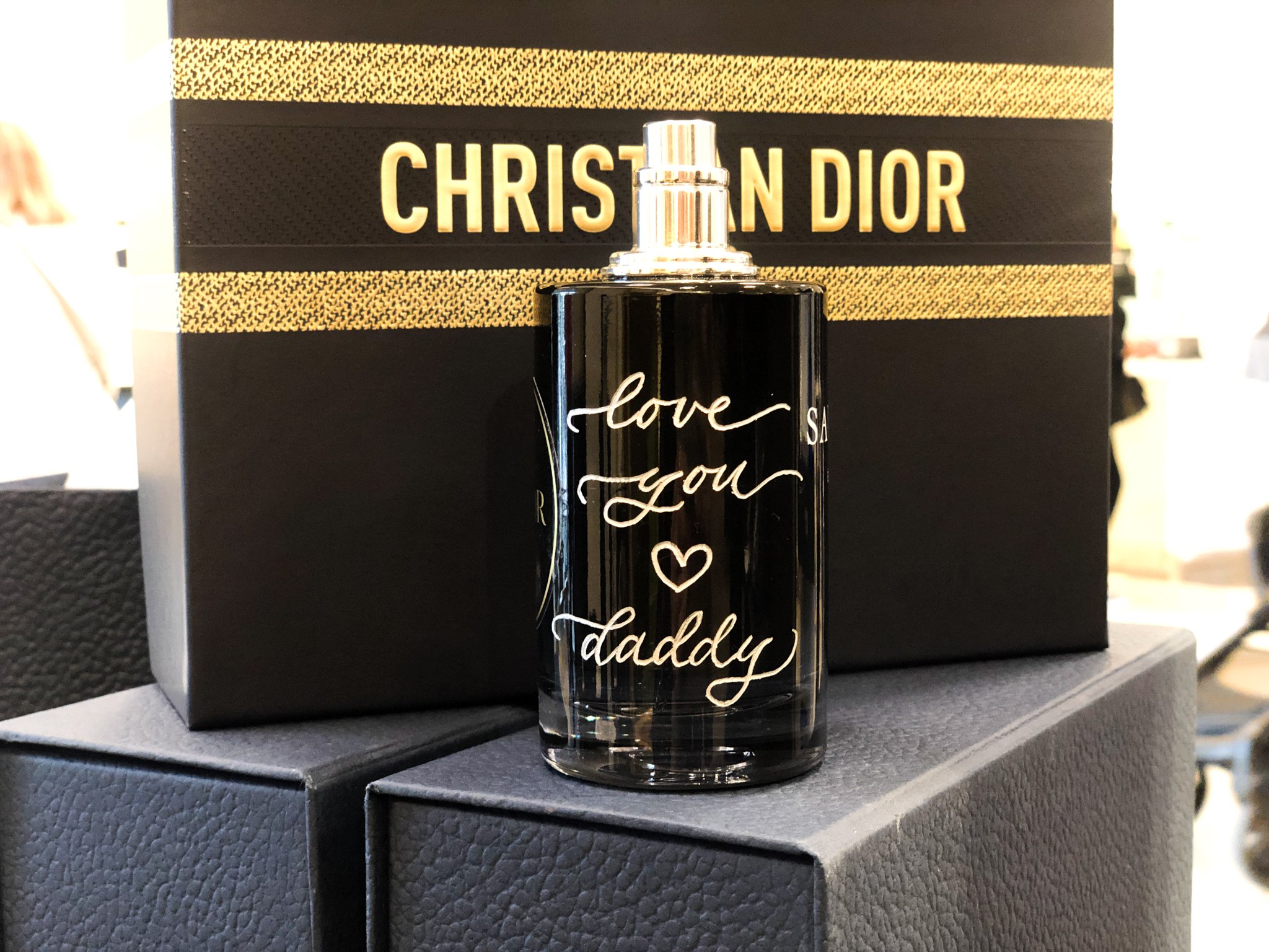 Engraving Event for Dior
