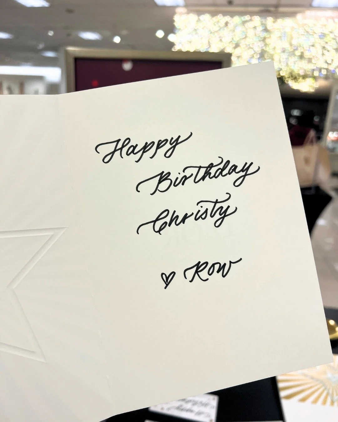 A handwritten note, a simple tag, and a gift that feels just a bit more thoughtful. Remember, this Saturday is Valentine's Day!🌹
.
.
.
#livepersonalization #liveengraving #livecalligraphy #customengraving #calligraphyartist #engravingartist #laexper