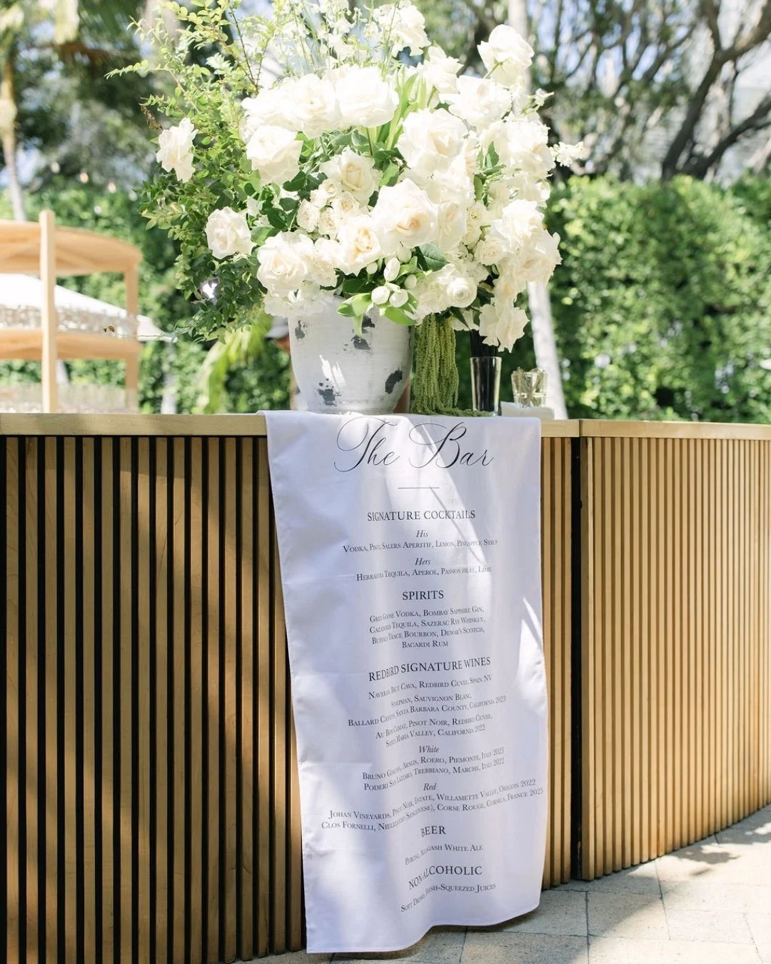 Custom bar menu printed on linen for a whimsical touch✨
.
.
.
@shescloudy_calligraphy
@tle_kathryn
@tessalynevents
@dannyandkassie
@vibianaevents
#calligraphy #calligrapher #weddingcalligrapher #customcalligraphy #losangelescalligrapher