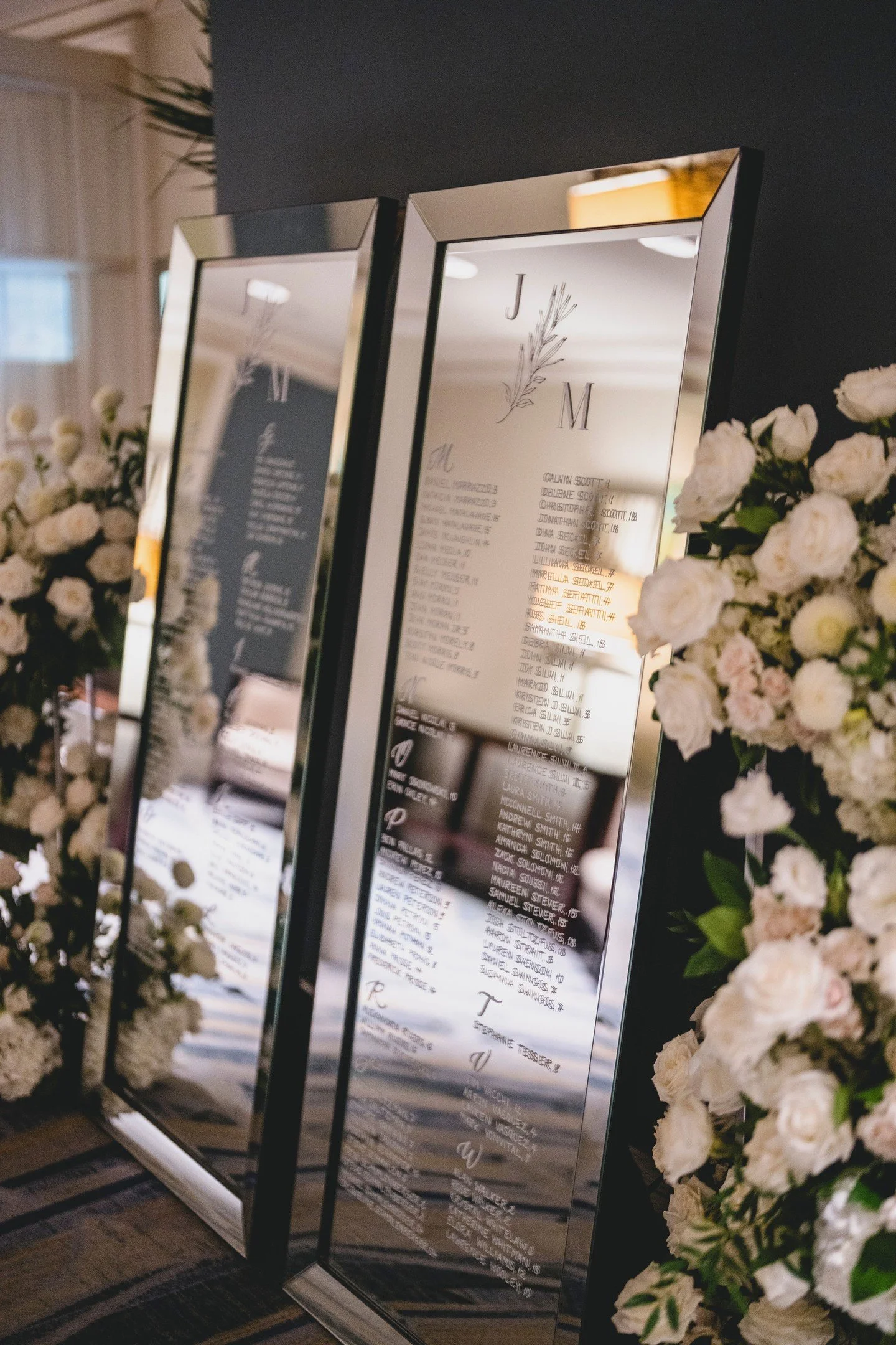 Double the mirrors, double the beauty✨
These silver mirror seating charts were a beautiful focal point for the reception and helped guests find their seats in style.

Custom mirror seating charts &bull; Wedding signage &bull; Escort displays &bull; S