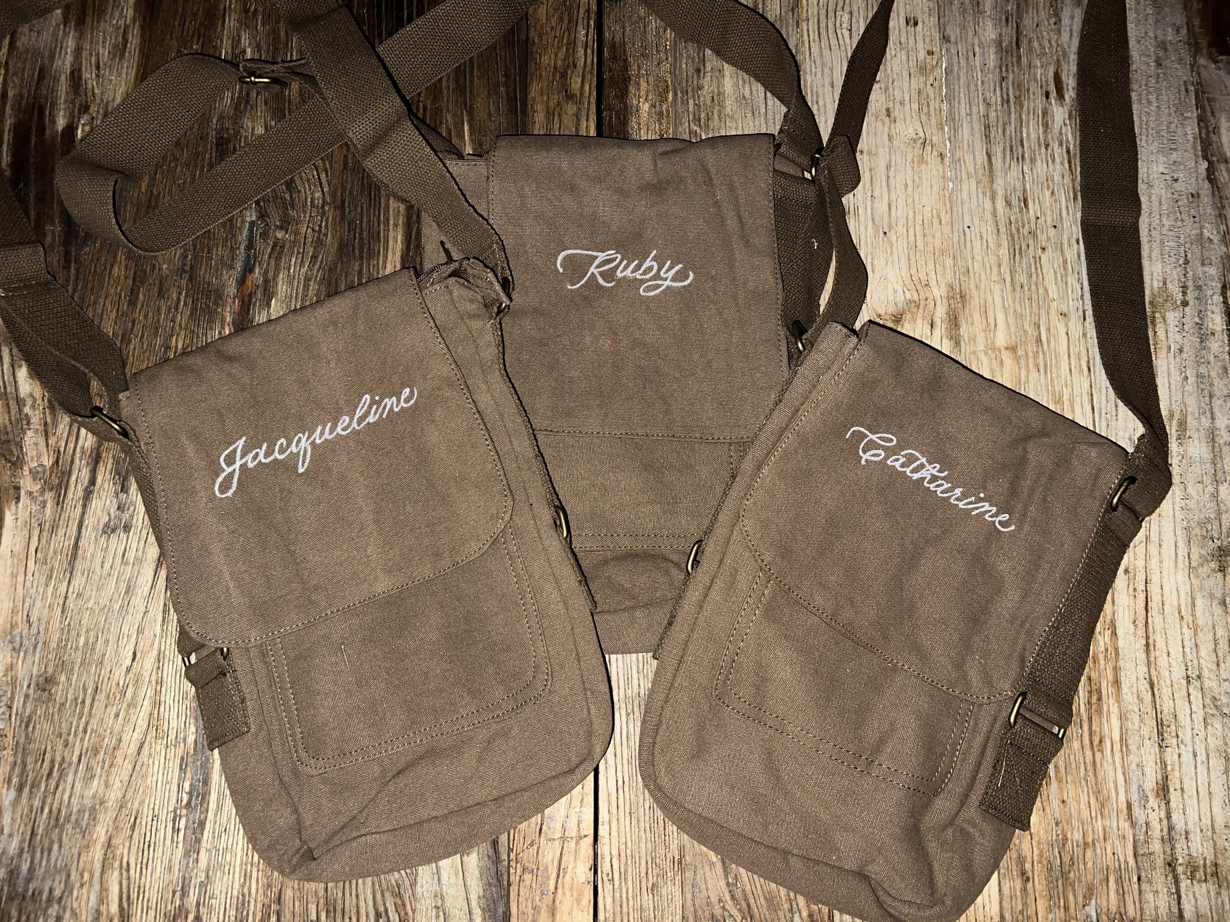 custom-calligraphy-on-bags-los-angeles.JPG