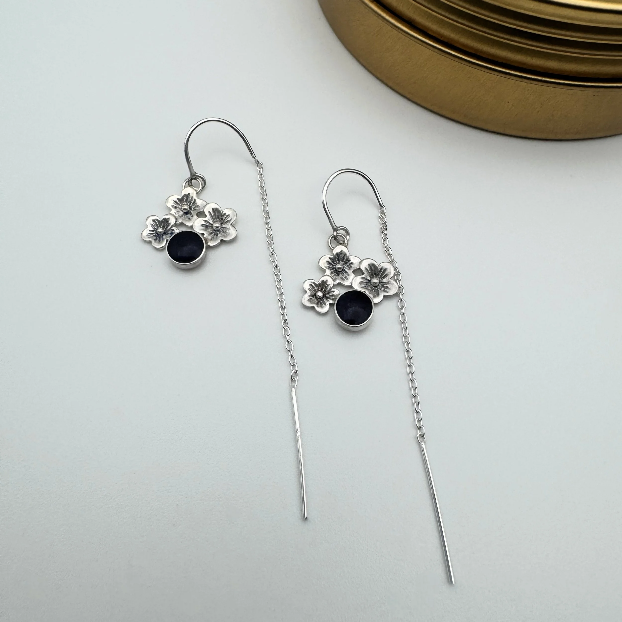 Flower inlay threaders