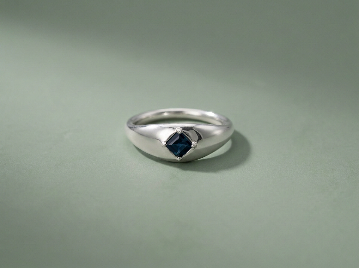 Sapphire bubble ring