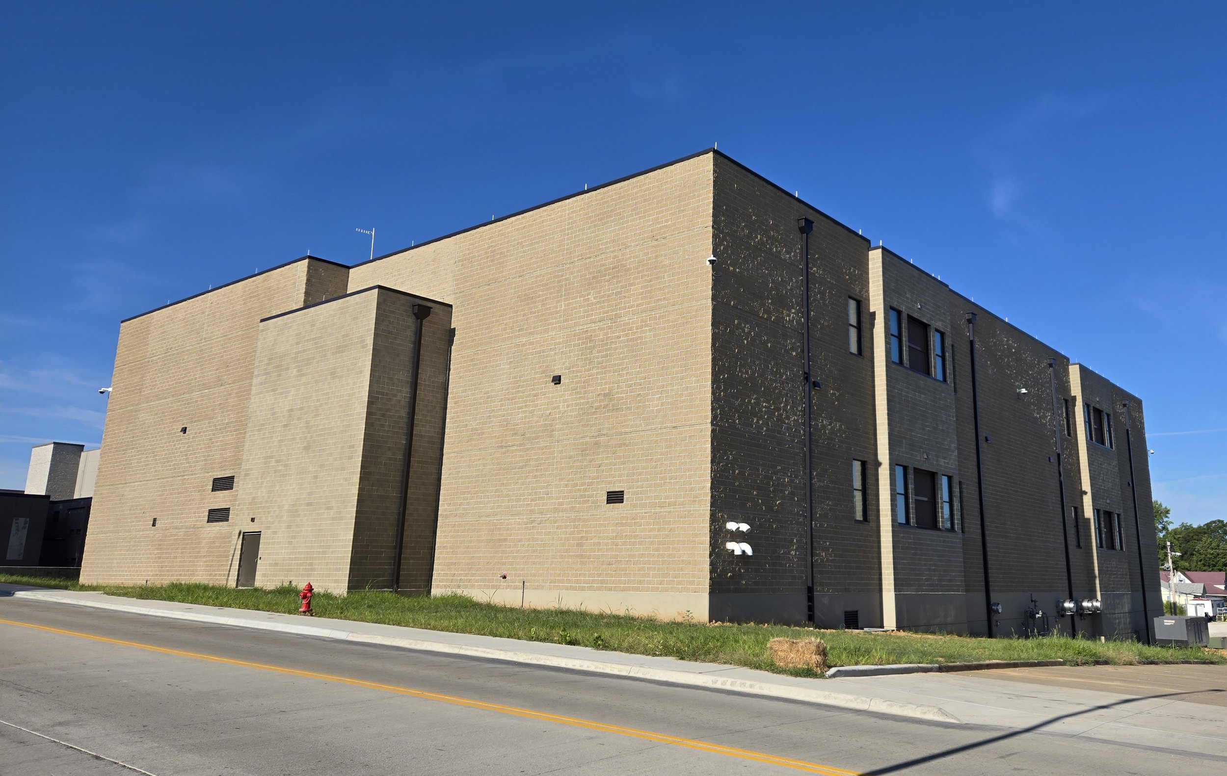 Cape County Jail Exterior.jpg