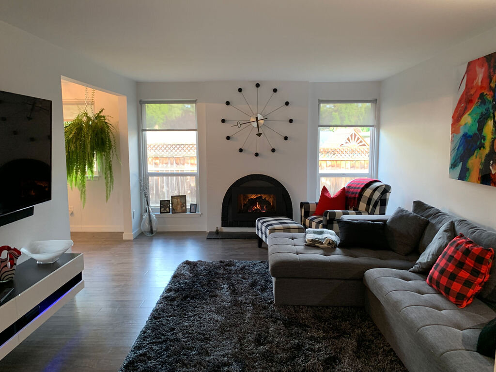 Familyroom.jpeg