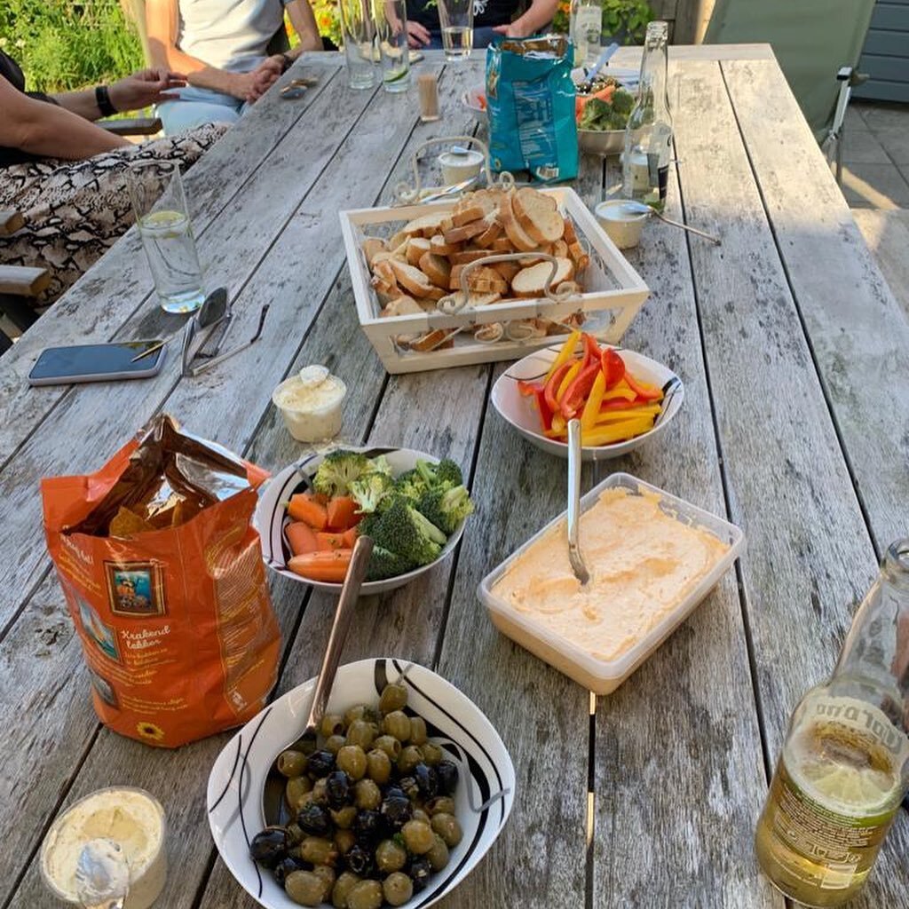 After taking a break last year, we finally resumed our yearly bbq at Ronald&rsquo;s house. It was extremely gezellig and the perfect ending of the week. Looking forward to to the next group event!