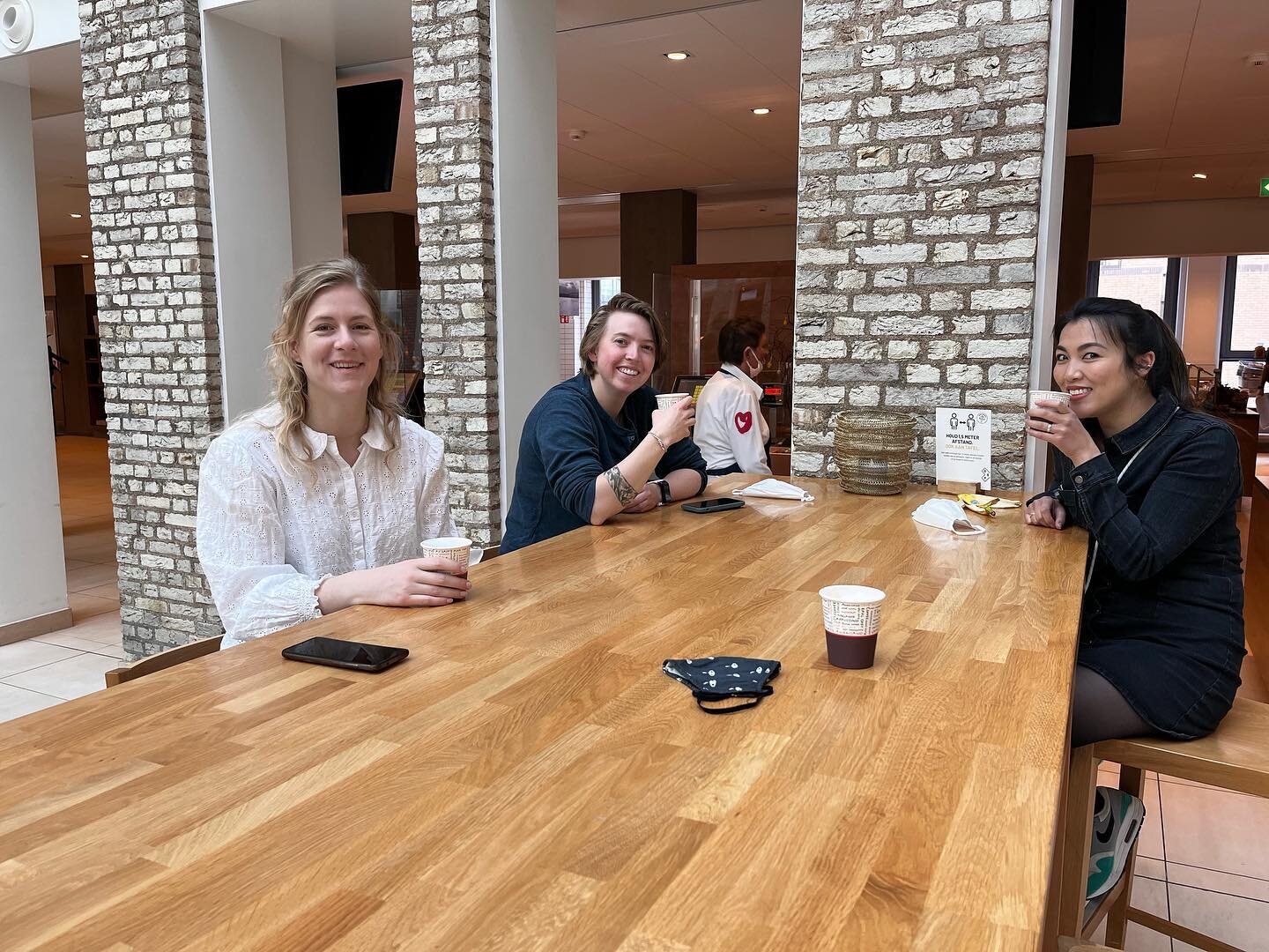 Our newest @scils_eu recruit @andepande123 initiated into the ways of the Ciliarium aka mandatory coffee break 😉☕️. Welcome to the group Anne! With @amoramor001 @whitingpc