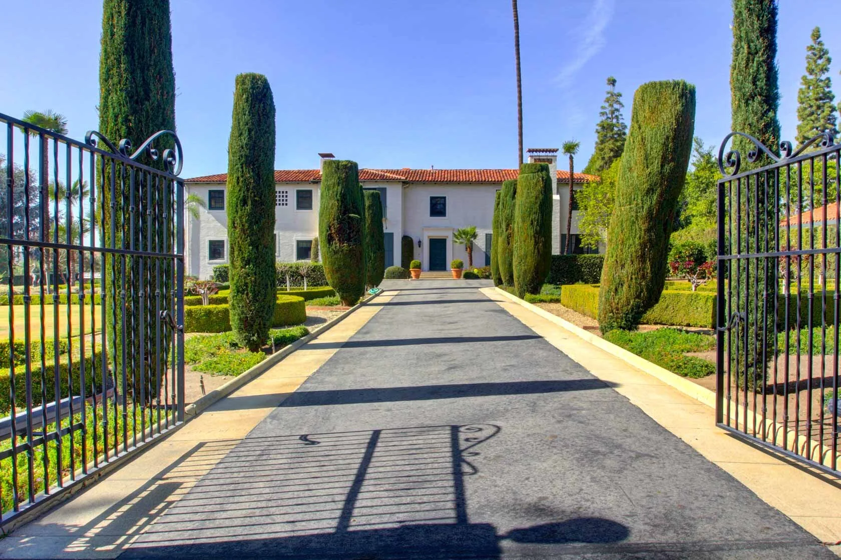 Winner 1934 Home & Garden award