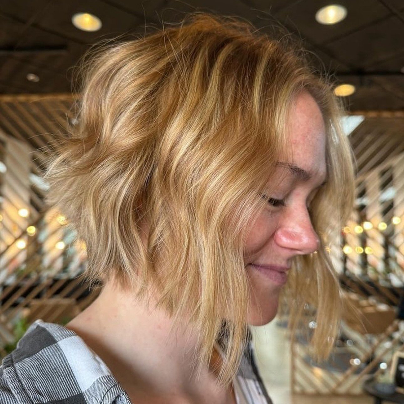 Hair Trends 2024 ⚡The Textured Bob 

If you want to update your look + try something new snag a spot on Taylor's books- she's ready to make it happen! 

While you're at it, make sure to give her a follow @taylornicoleehair 🧡

#reveriehairco #raleigh