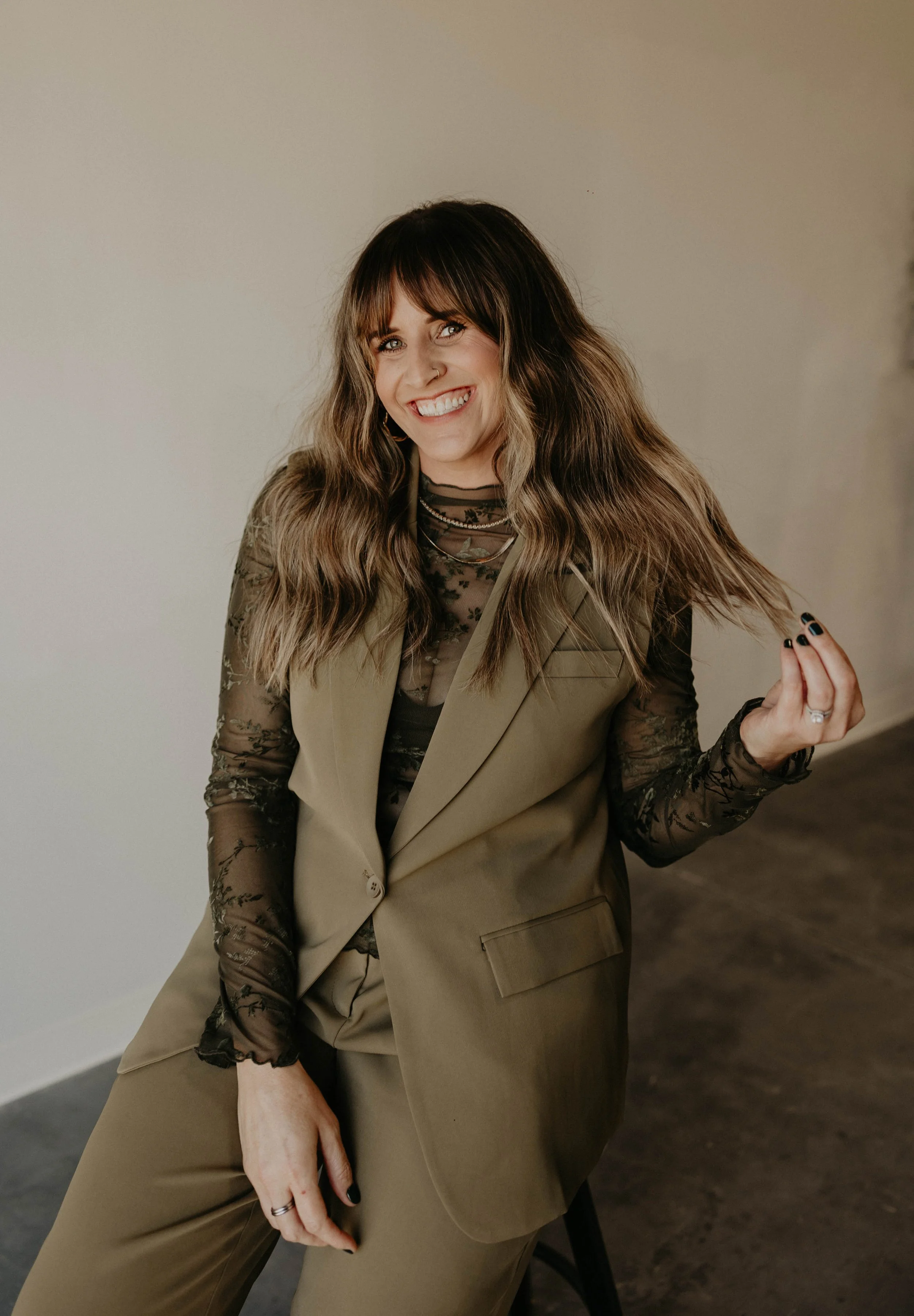 DANNI CALVERT
