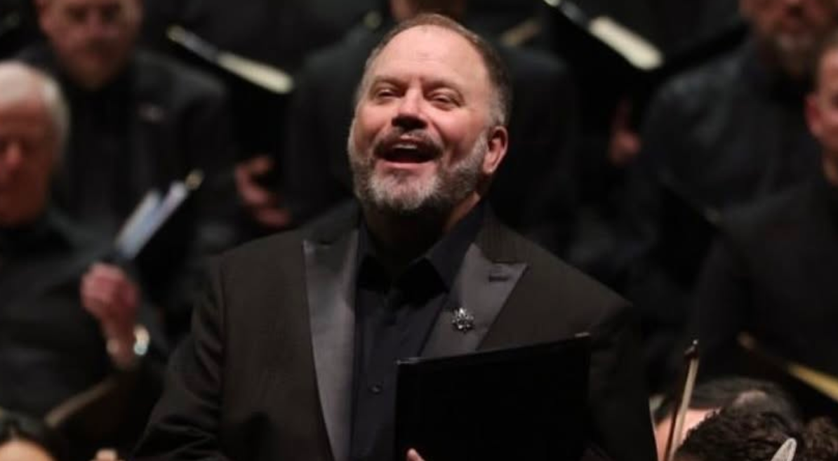 Thomas Cooley Shares New Photos From Milwaukee Symphony Orchestra’s “Messiah”