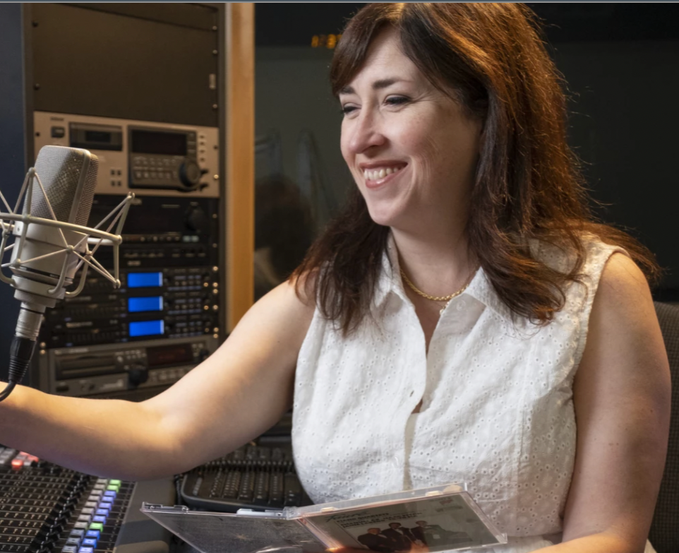 Meg Bragle Highlights Some Favorite Recordings as Guest Host on WRTI Classical Radio