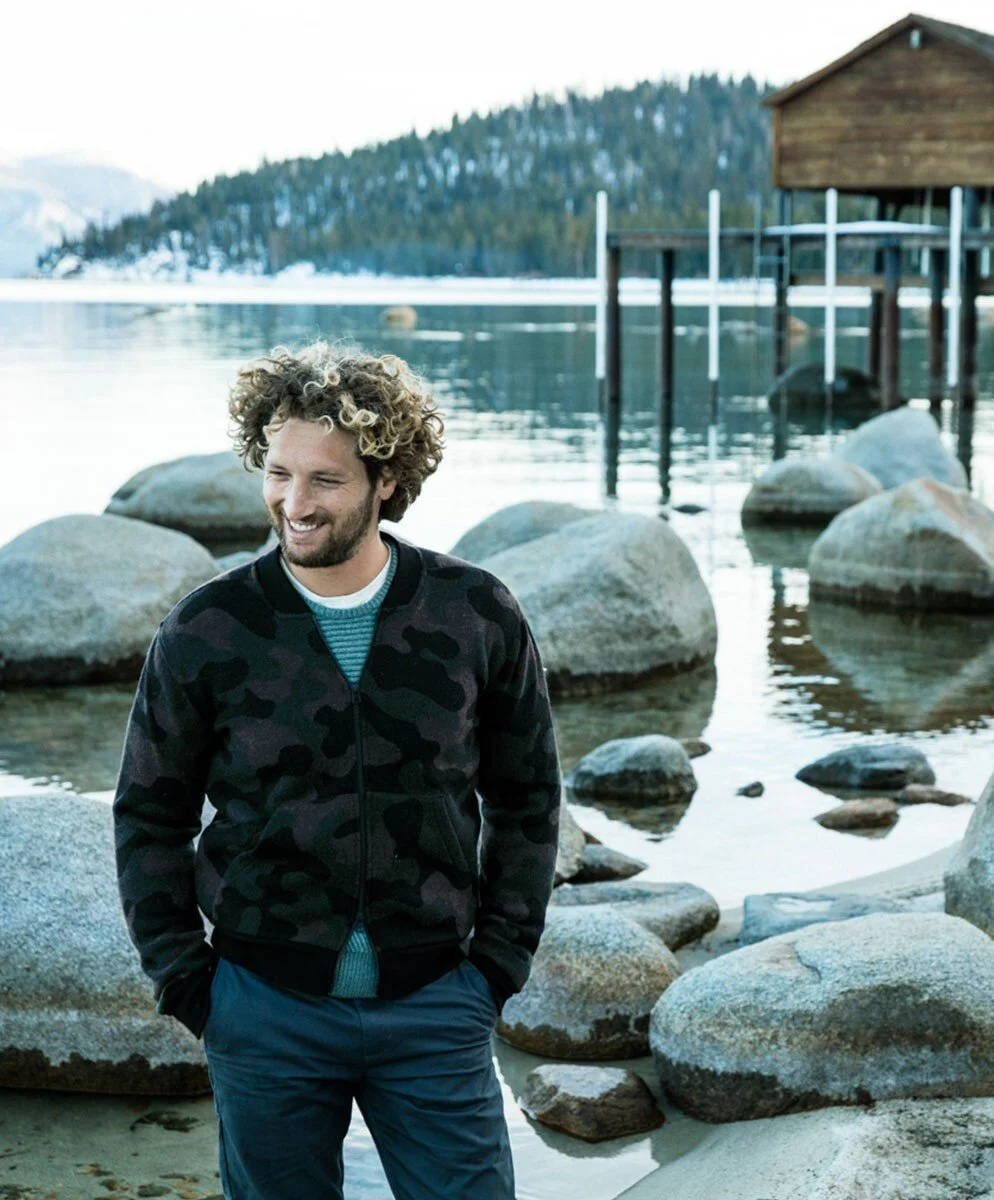 1270002_outerknown_coverjacket_cco_m1.jpg