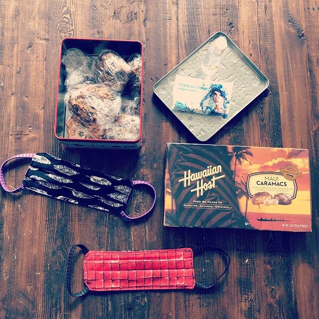 Thanks @kredswan #essentials #alonetogether