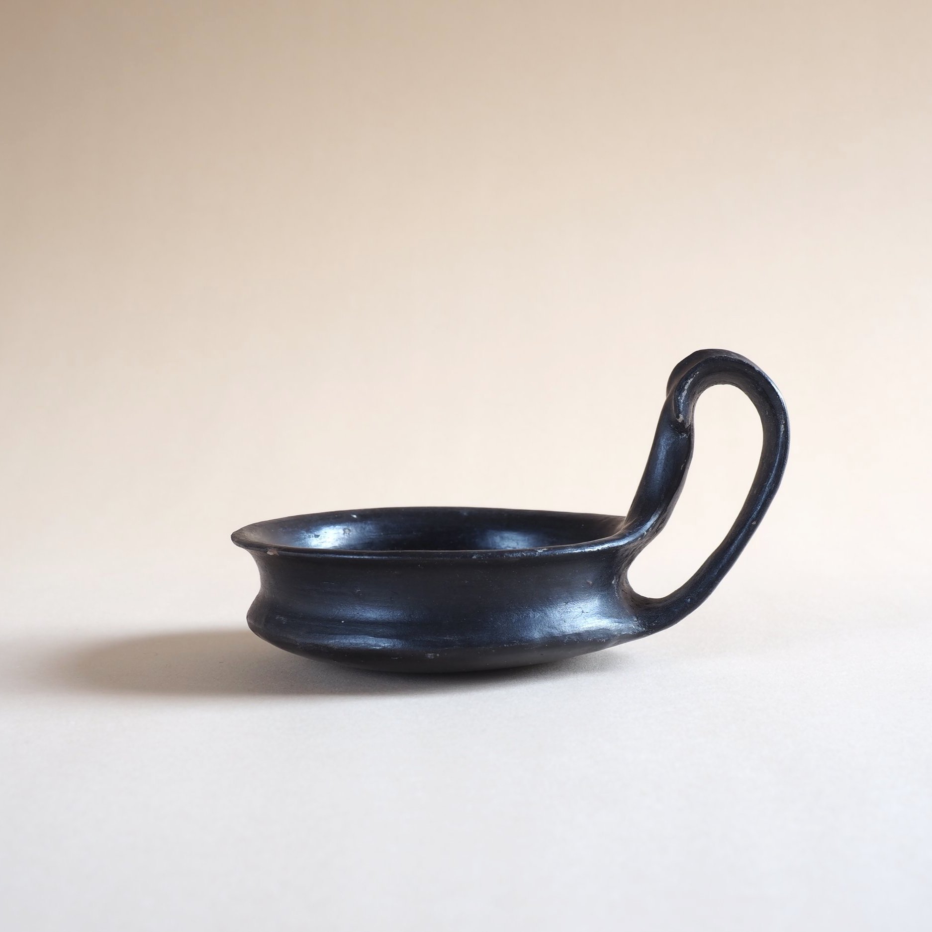GREEK BLACK GLAZE KYATHOS