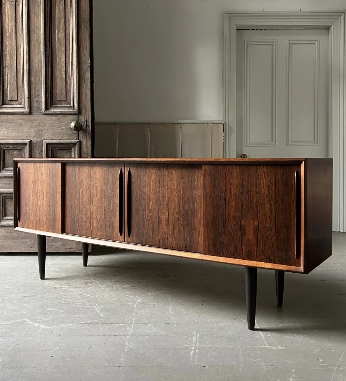 ARNE VODDER SIDE BOARD