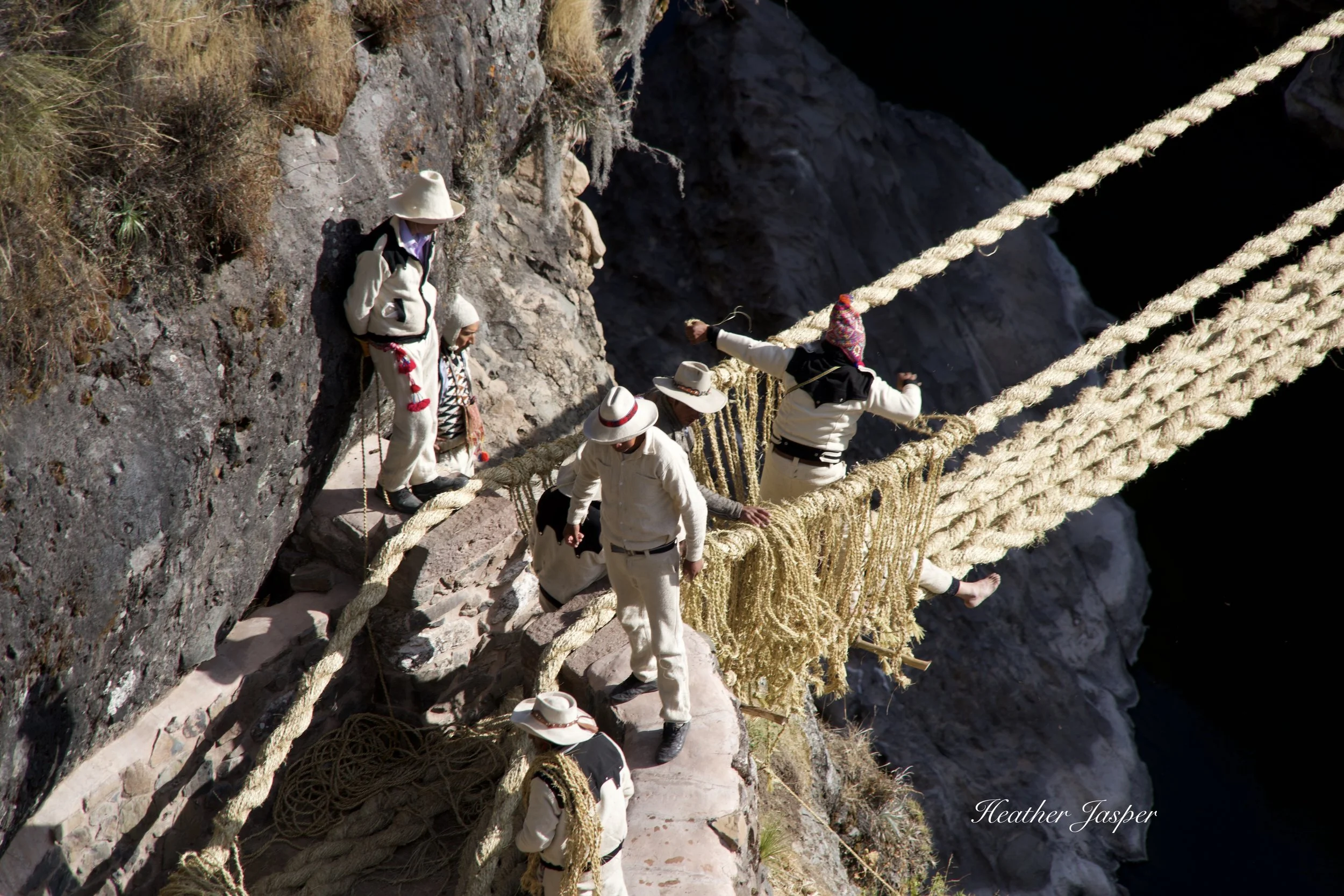 The sides are built before the floor is added.