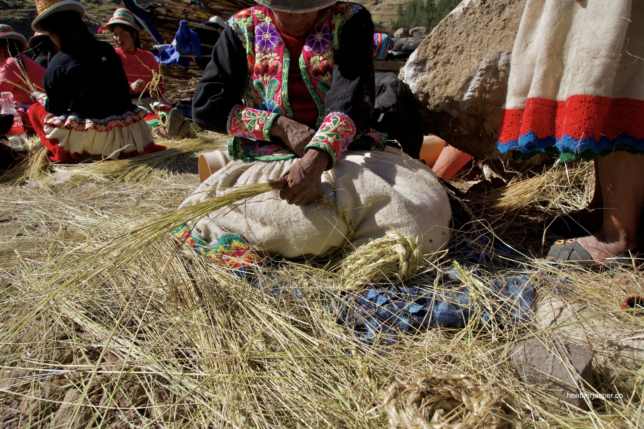 women making rope close up 3.jpeg