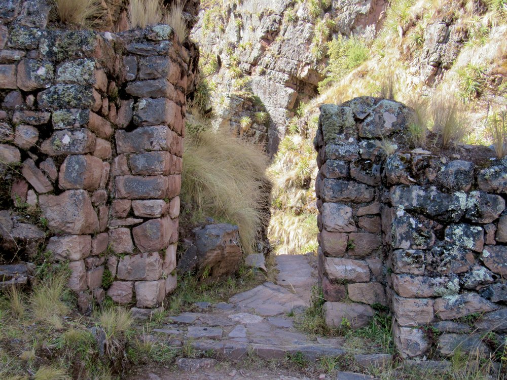 The Sihua trail passes this Inca doorway.