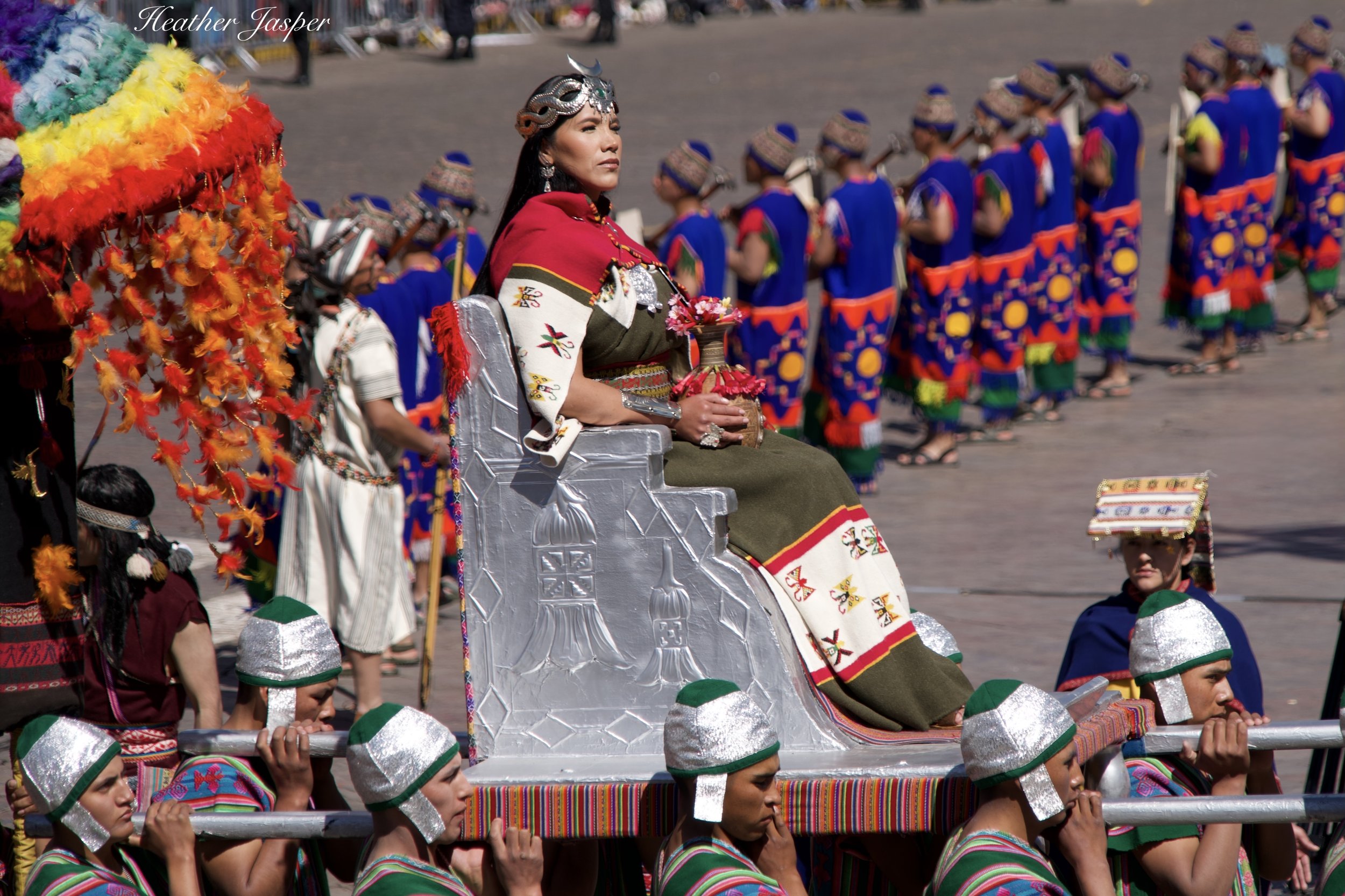 Act 2: Plaza de Armas