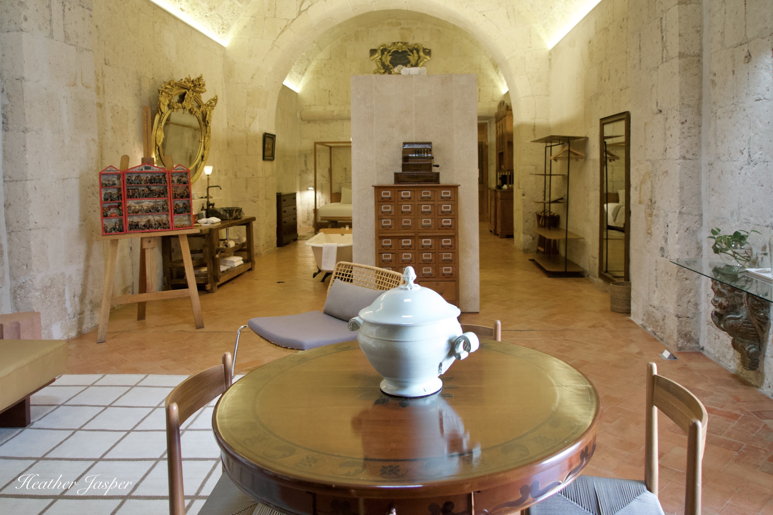 Palacio Guaqui AQP suite 4.jpeg