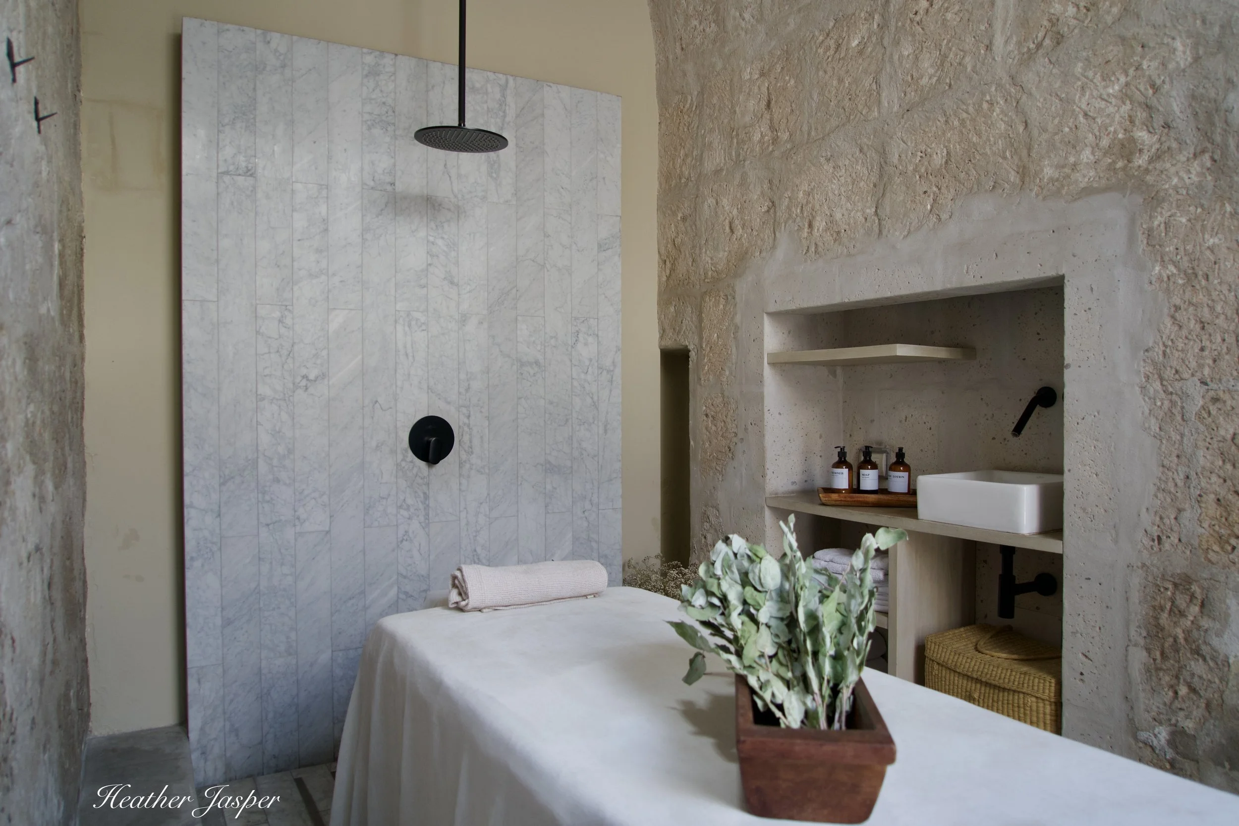 CIRQA massage room.jpeg