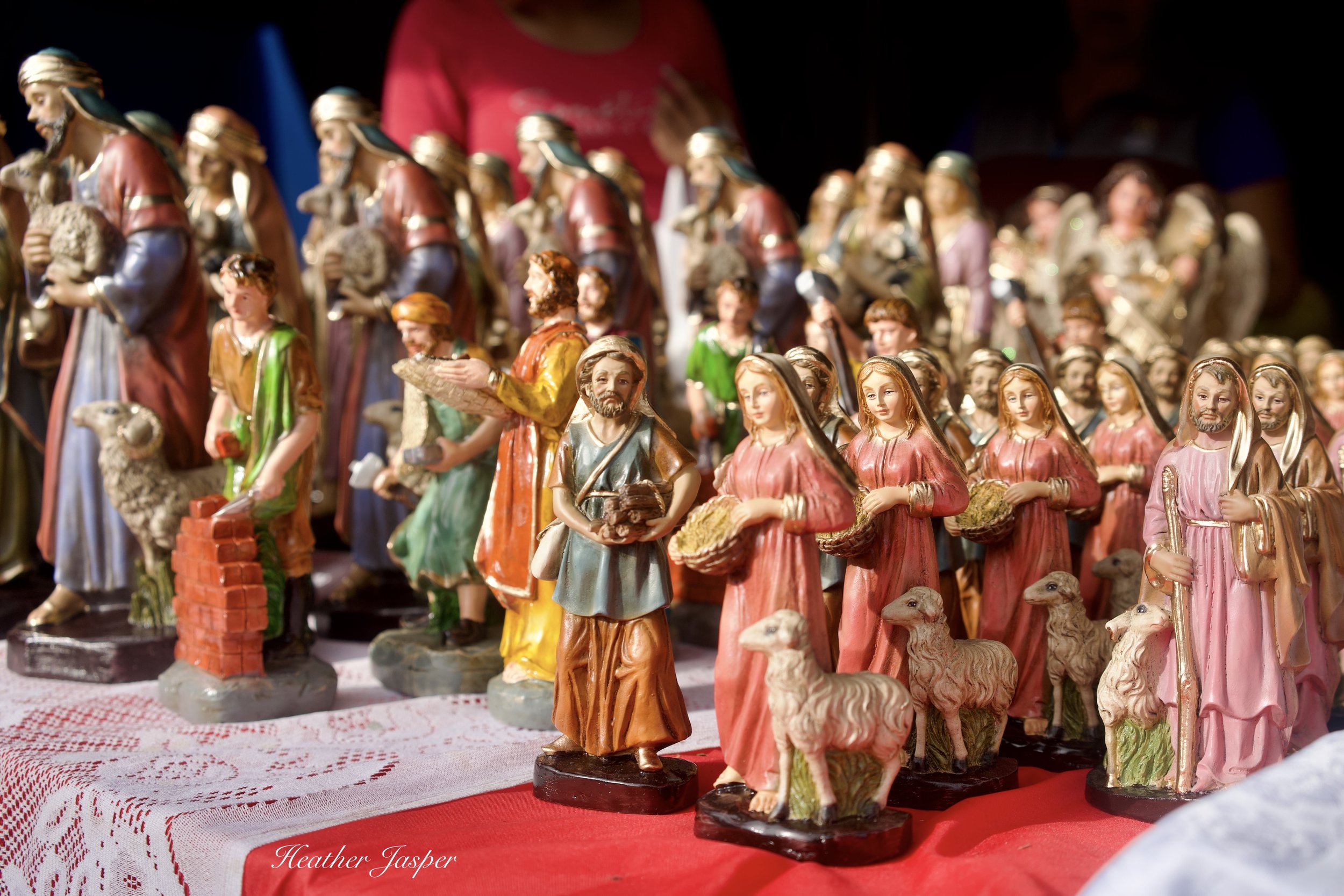 Santurantikuy figurines 4.jpeg