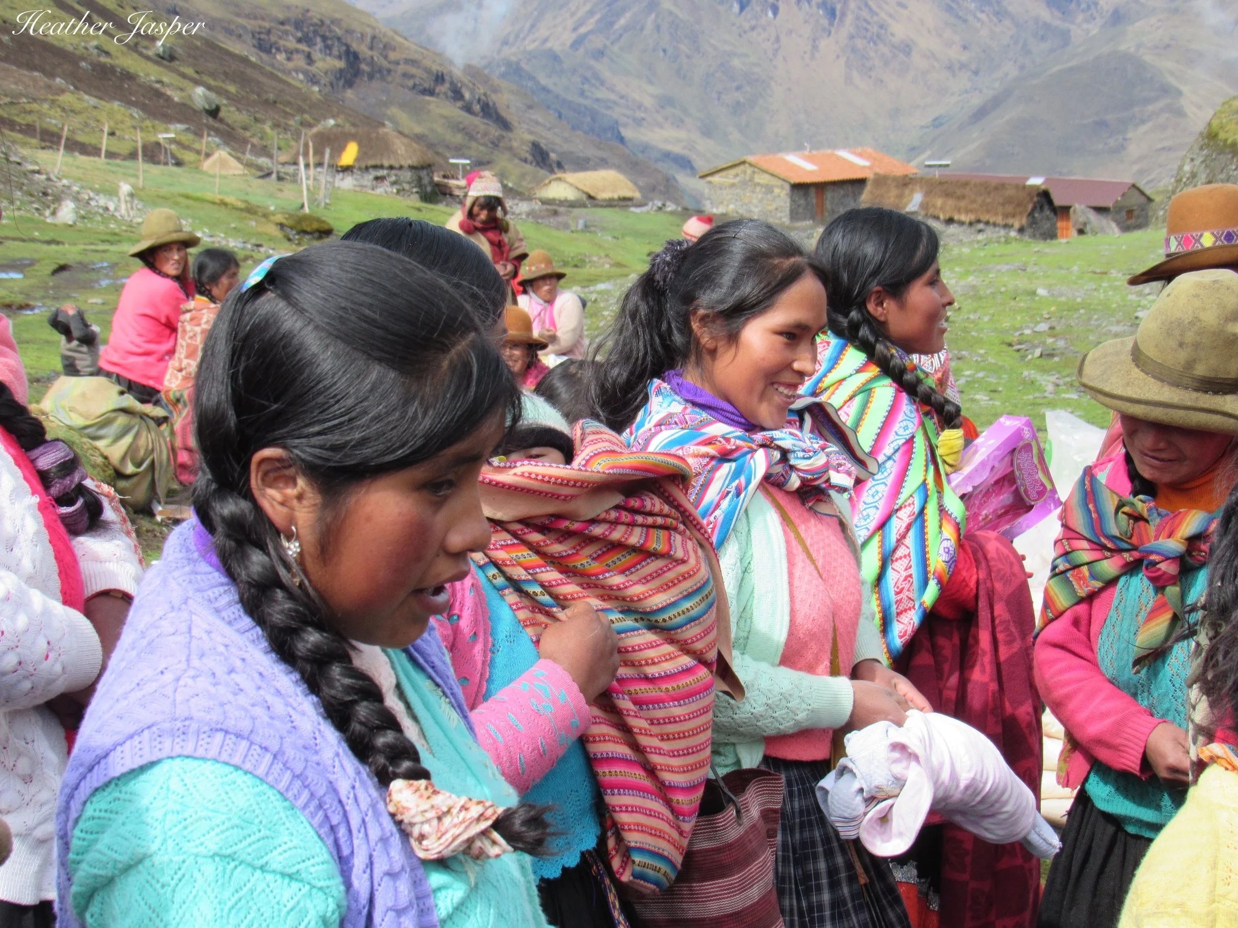 Hatun Qeros people 2.JPG