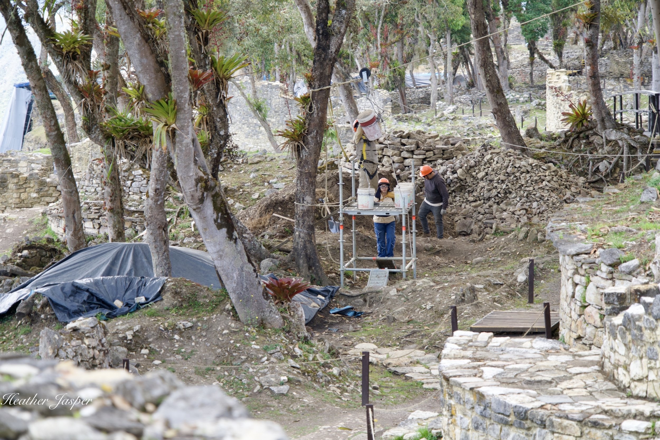 Kuelap workers 2.jpeg