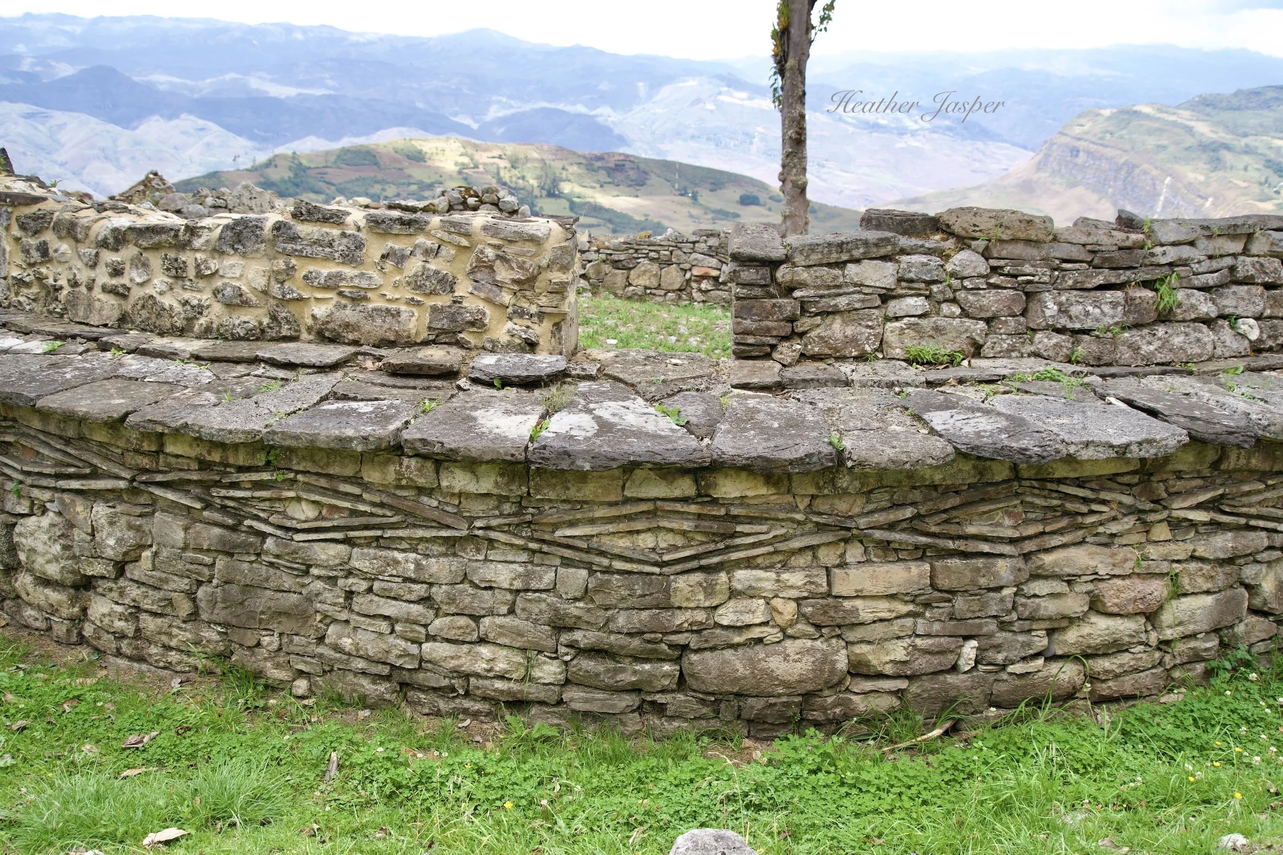 Kuelap houses 3.jpeg