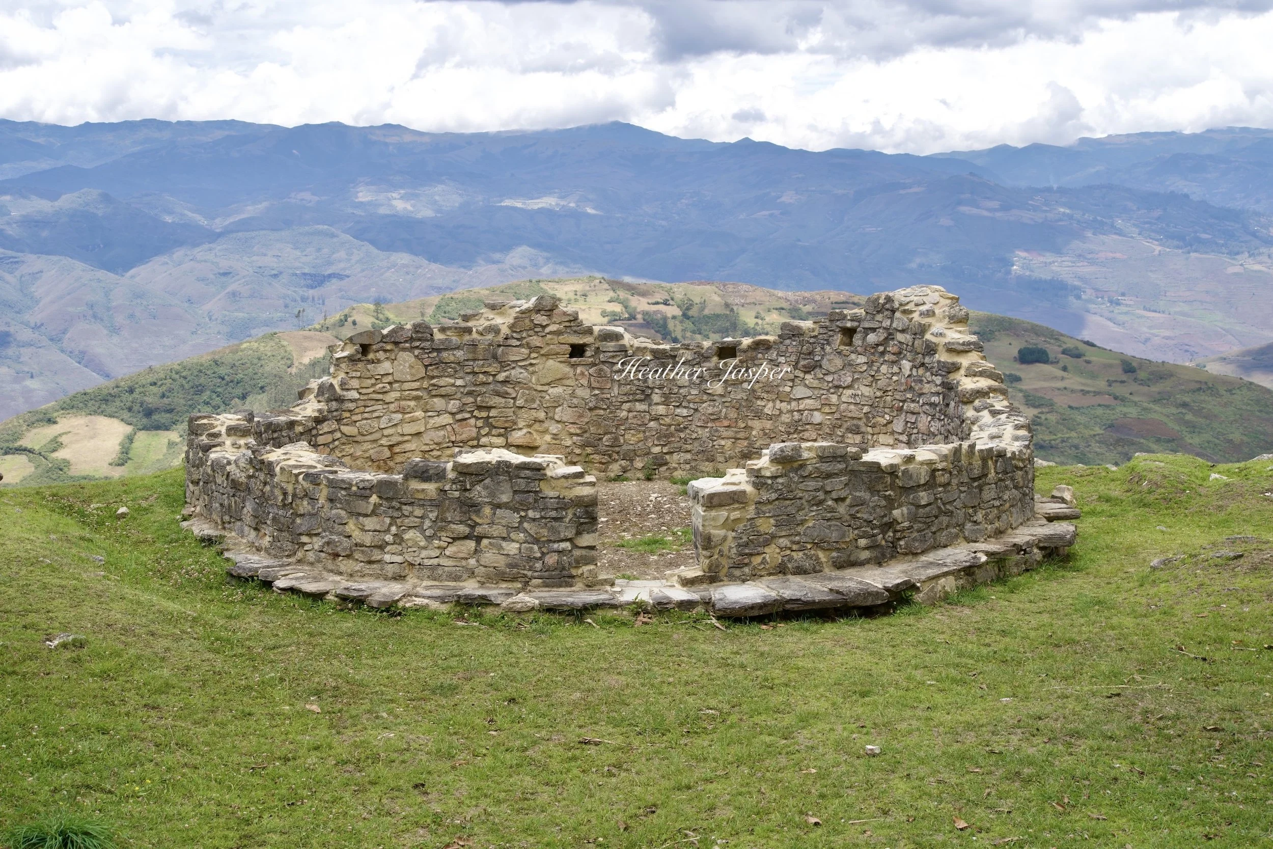Kuelap houses 6.jpeg