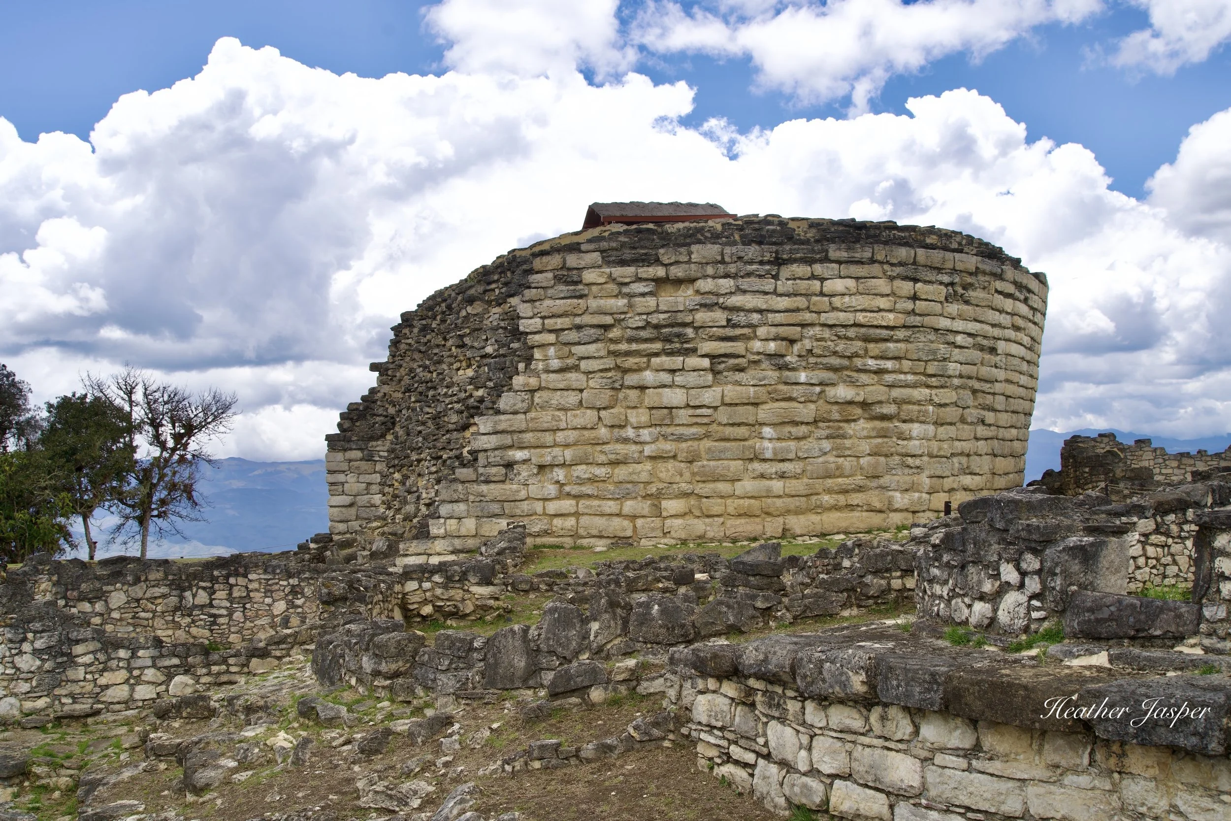 Kuelap templo mayor 6.jpeg