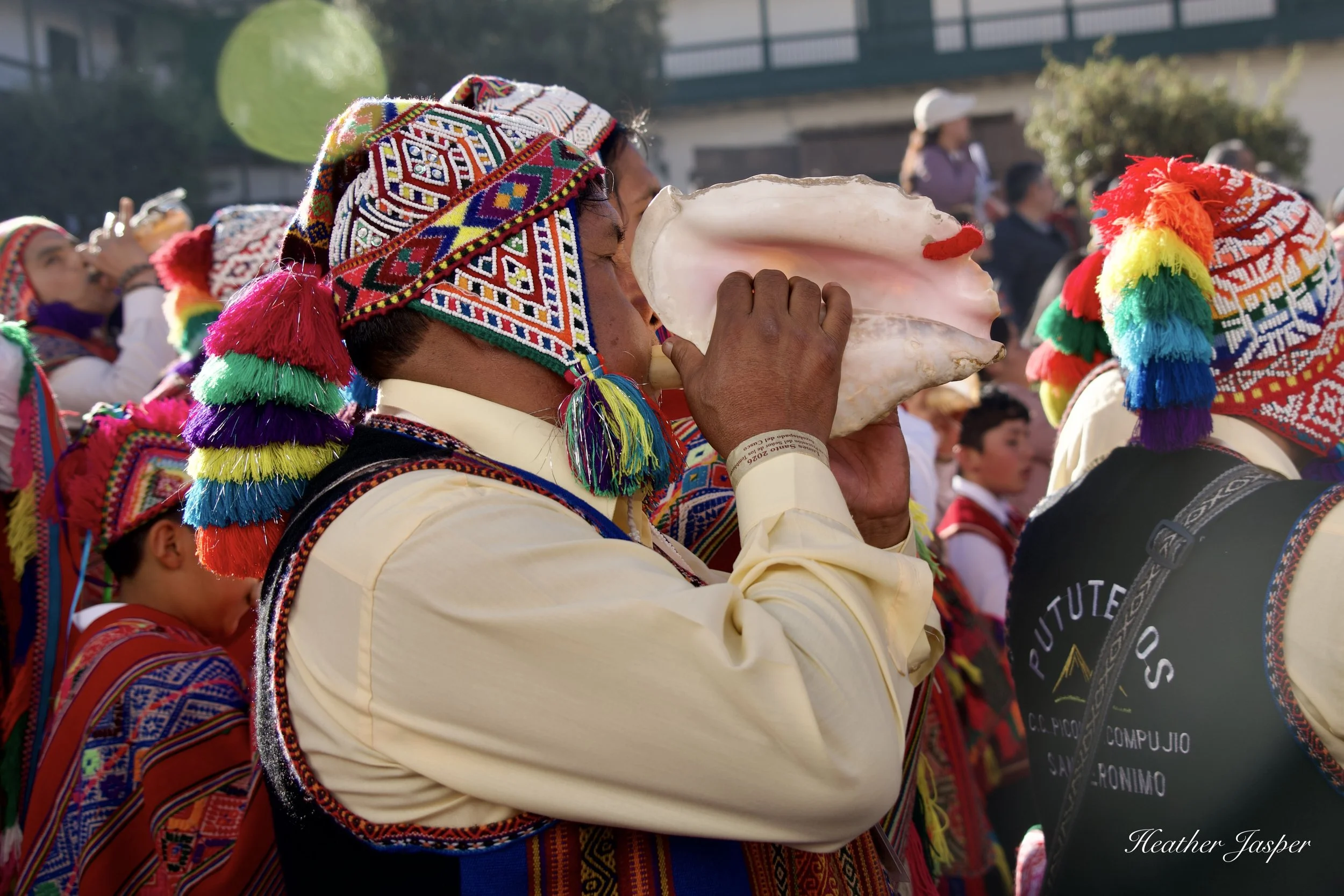 pututeros Cusco Peru Taytacha Señor de los Temblores