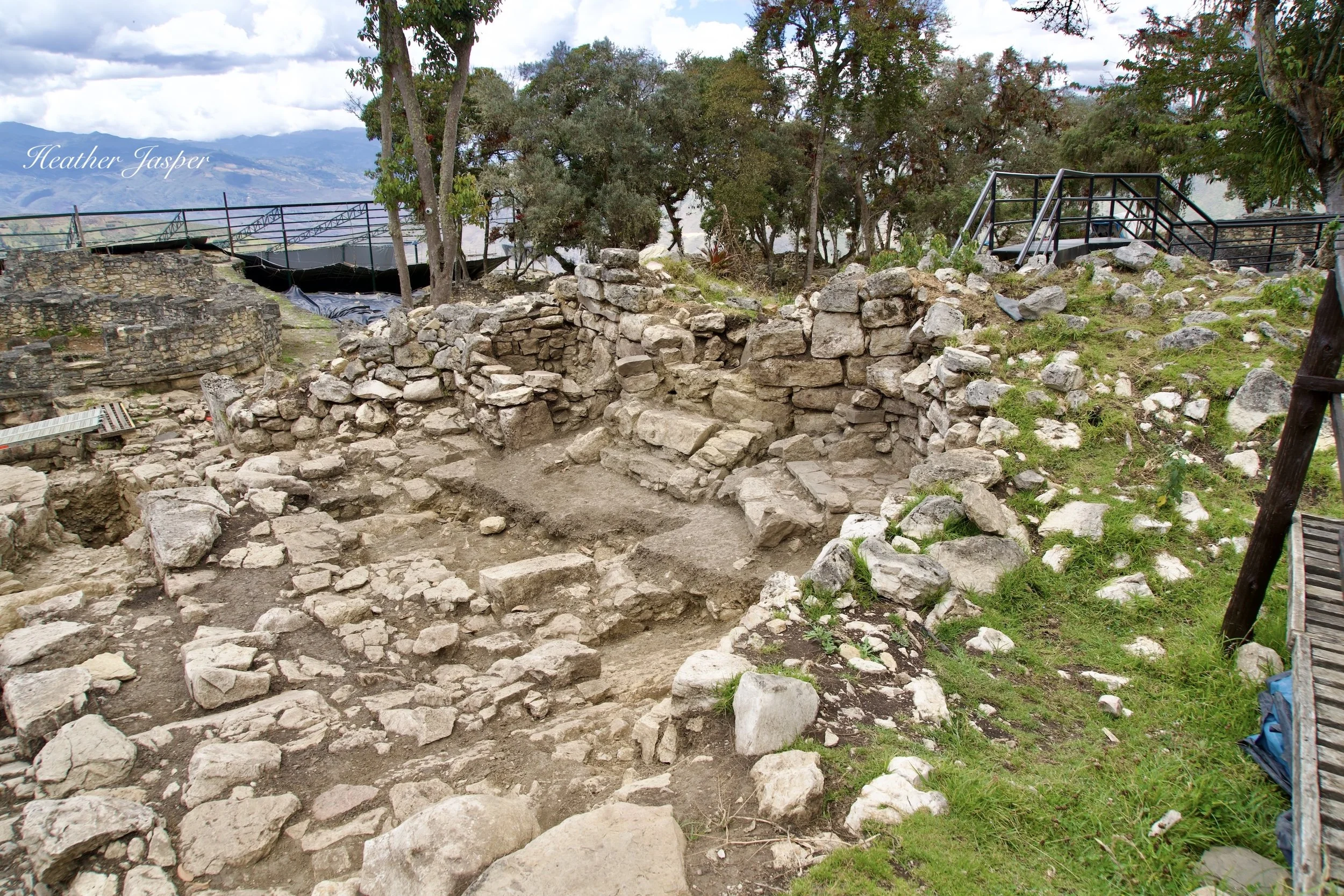 tomb discovered in 2026 Kuélap Amazonas Peru