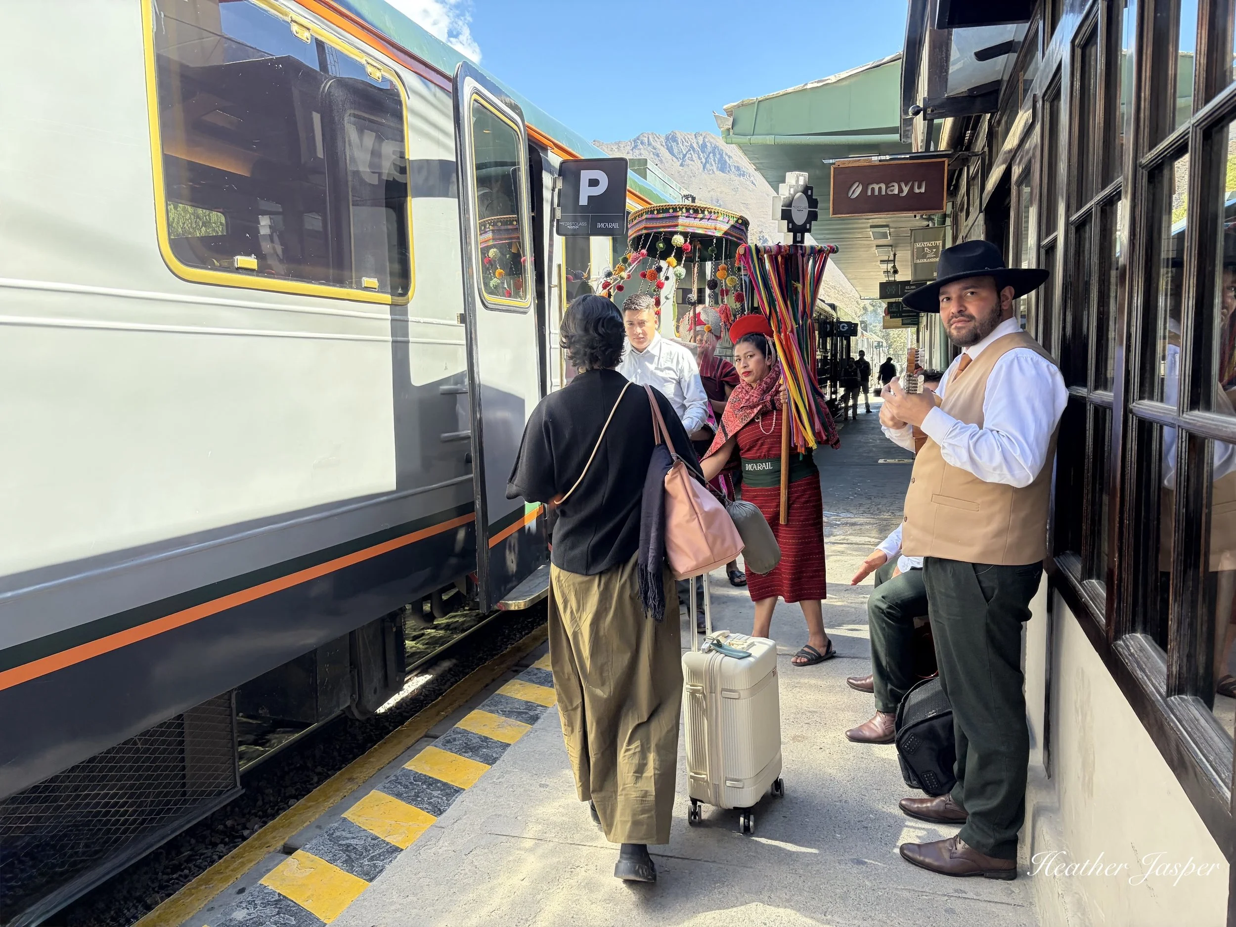 IncaRail train in Ollantaytambo to Machu Picchu Peru