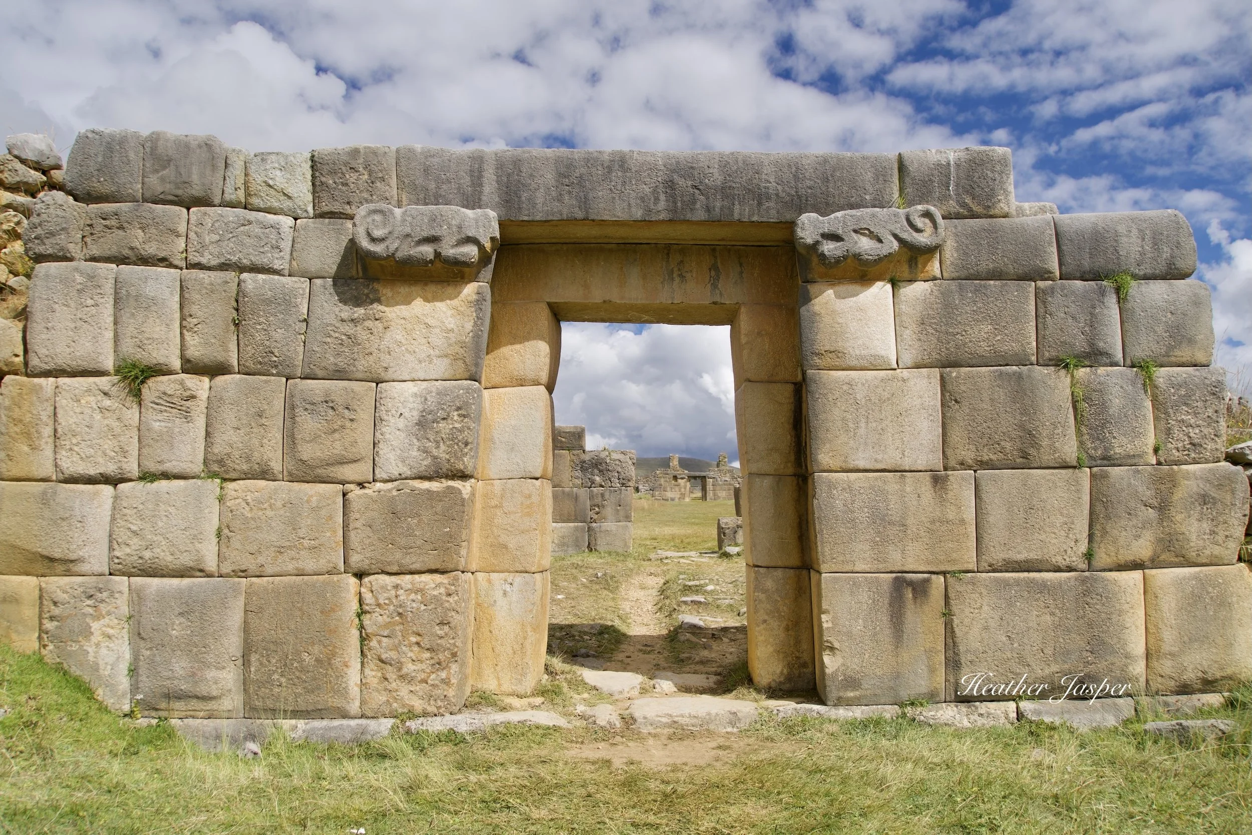 Huanuco Pampa doorway vano Peru