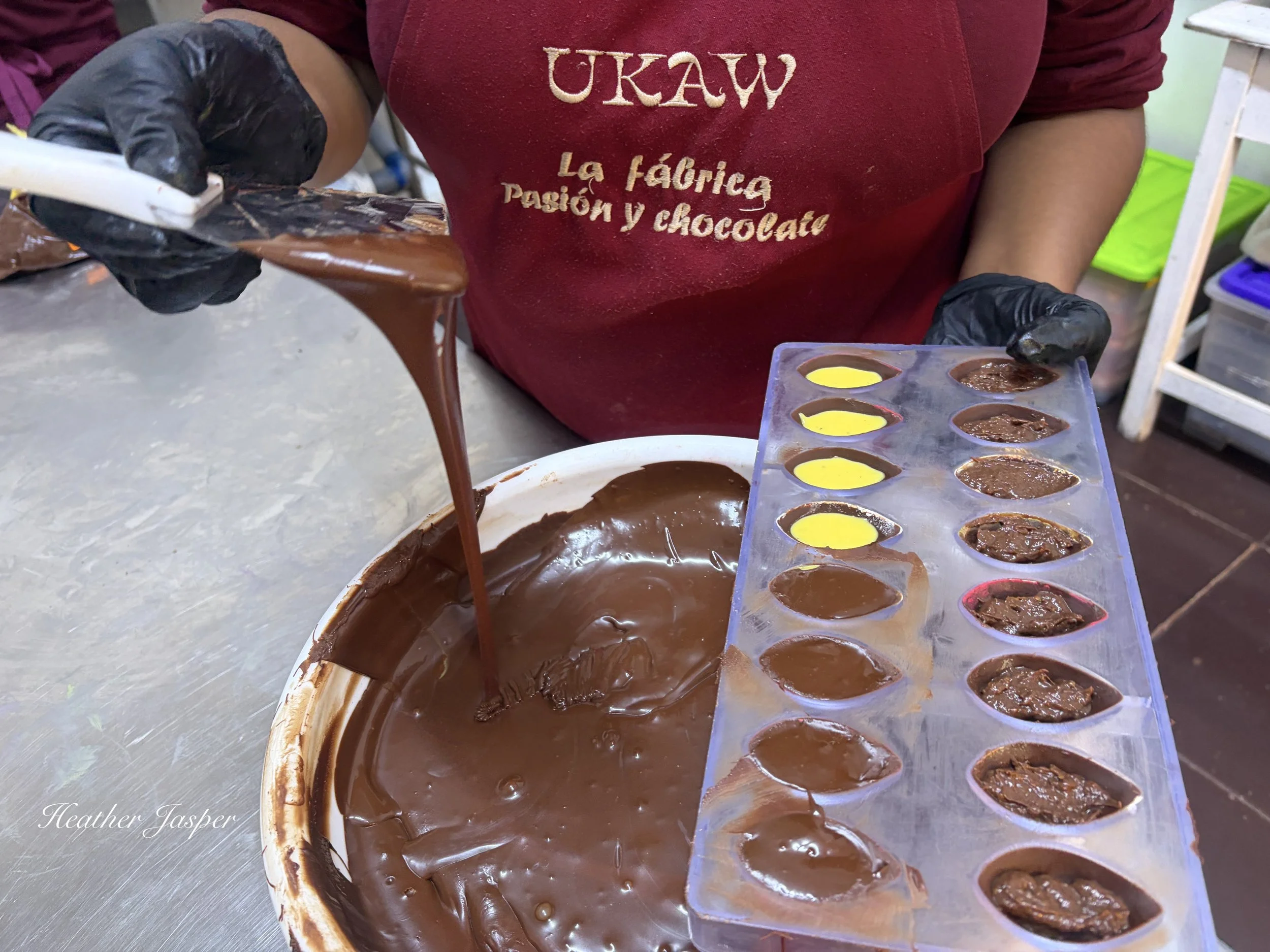 finishing UKAW bonbon chocolate workshop Pucallpa Peru