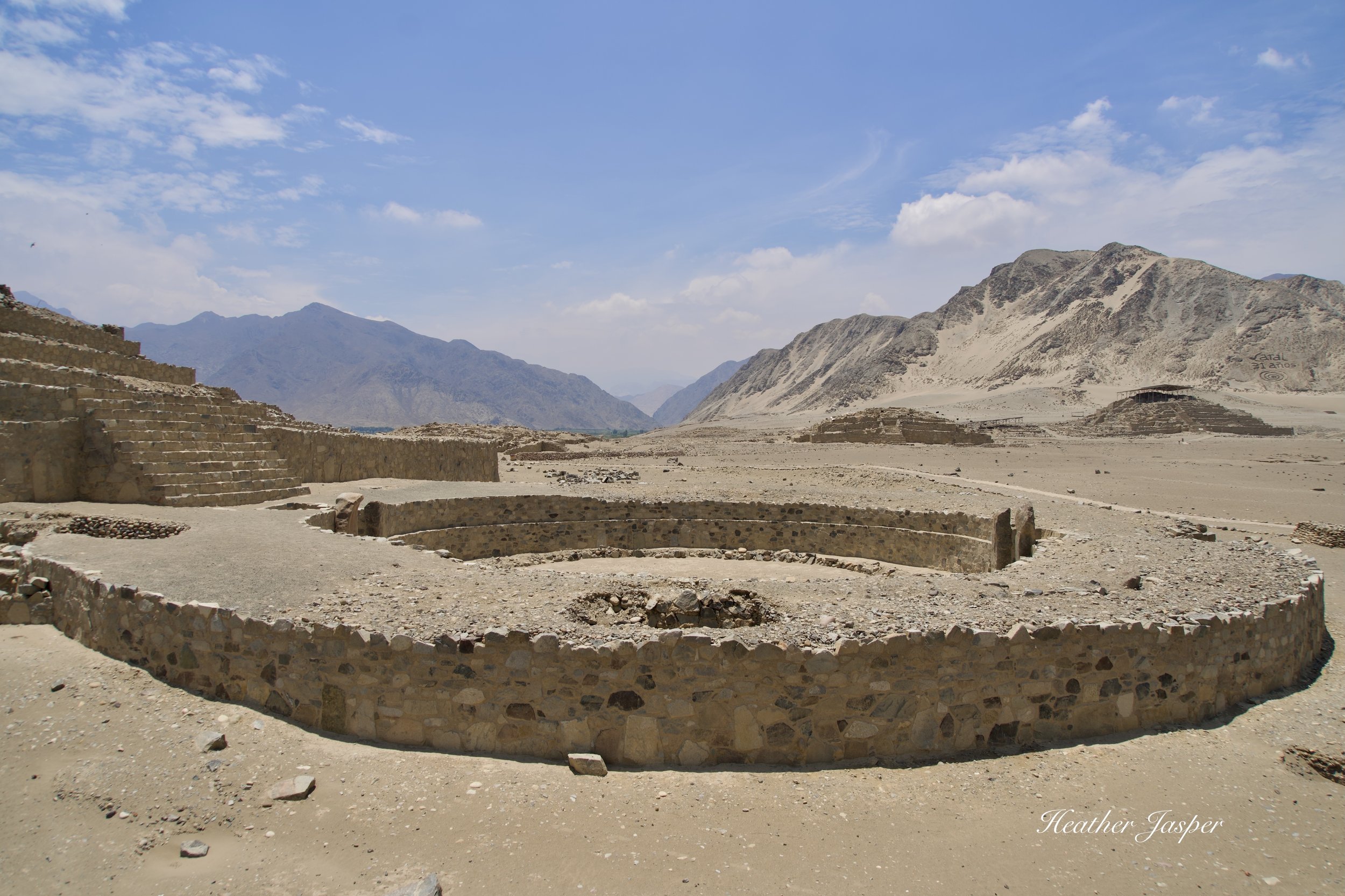 templo mayor main pyramid and plaza Caral Peru