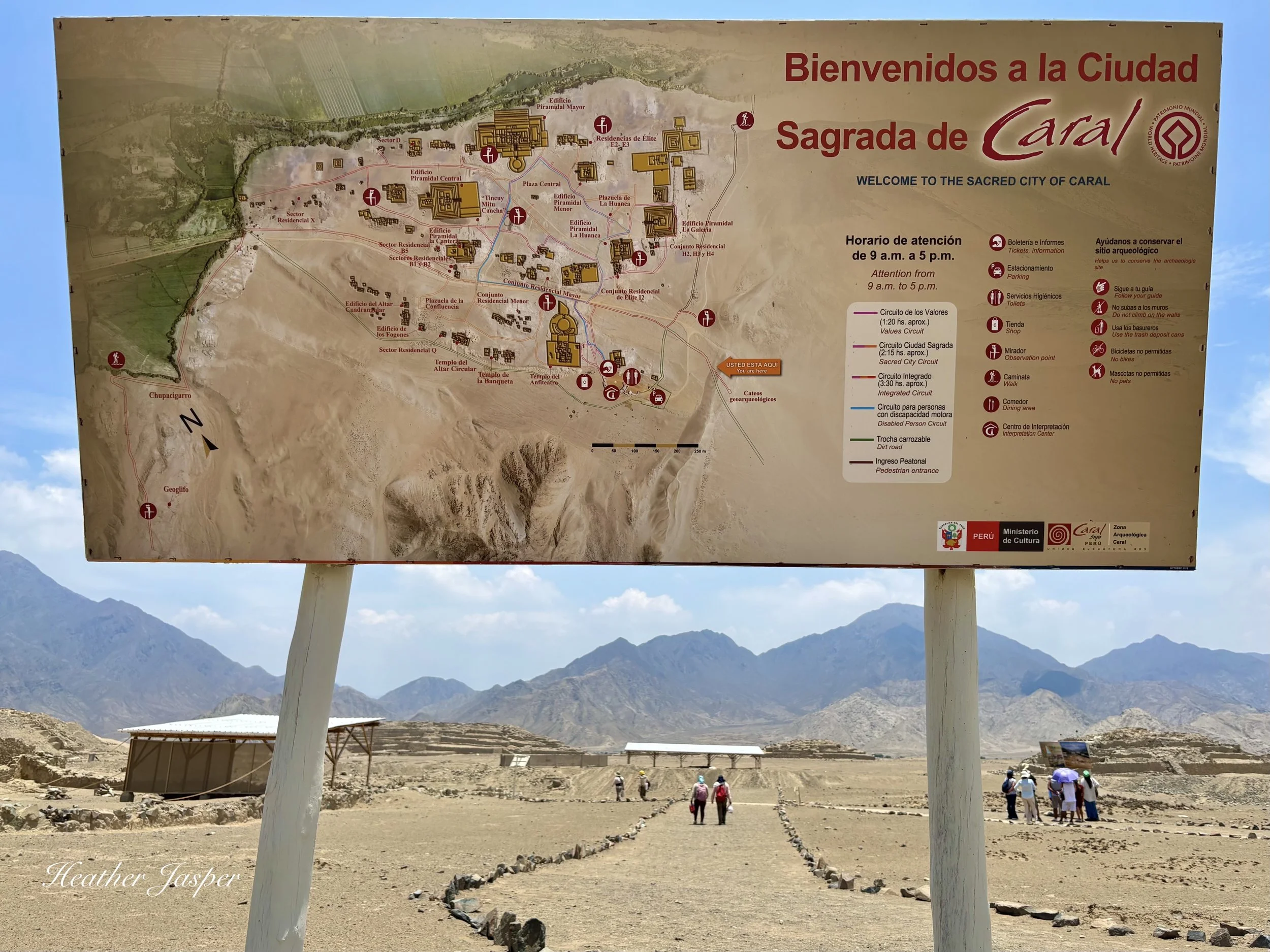 Bienvenidos a la Ciudad Sagrada de Caral Peru