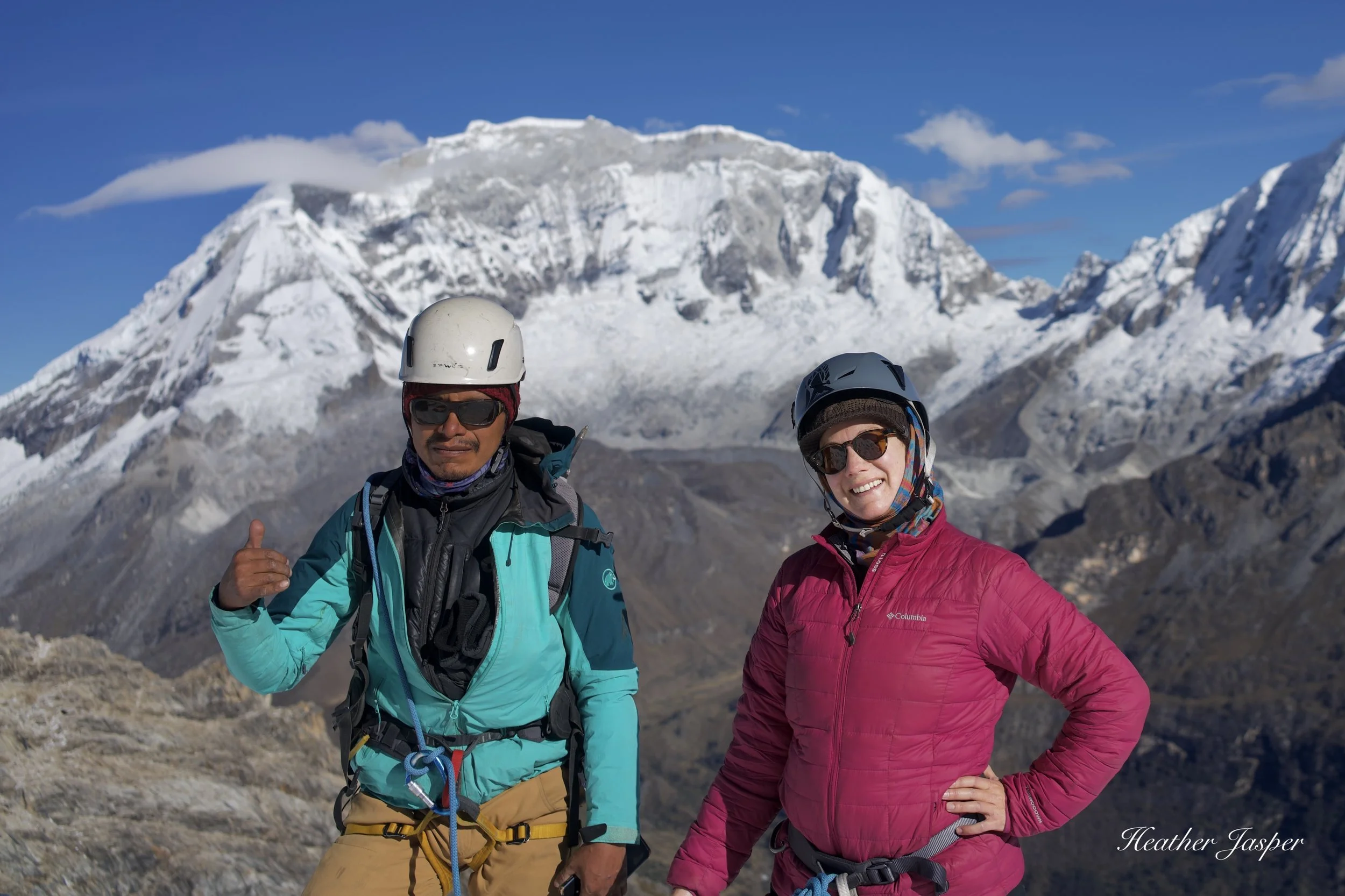 Climb Mateo with certified mountaineering guides from the Casa de Guias