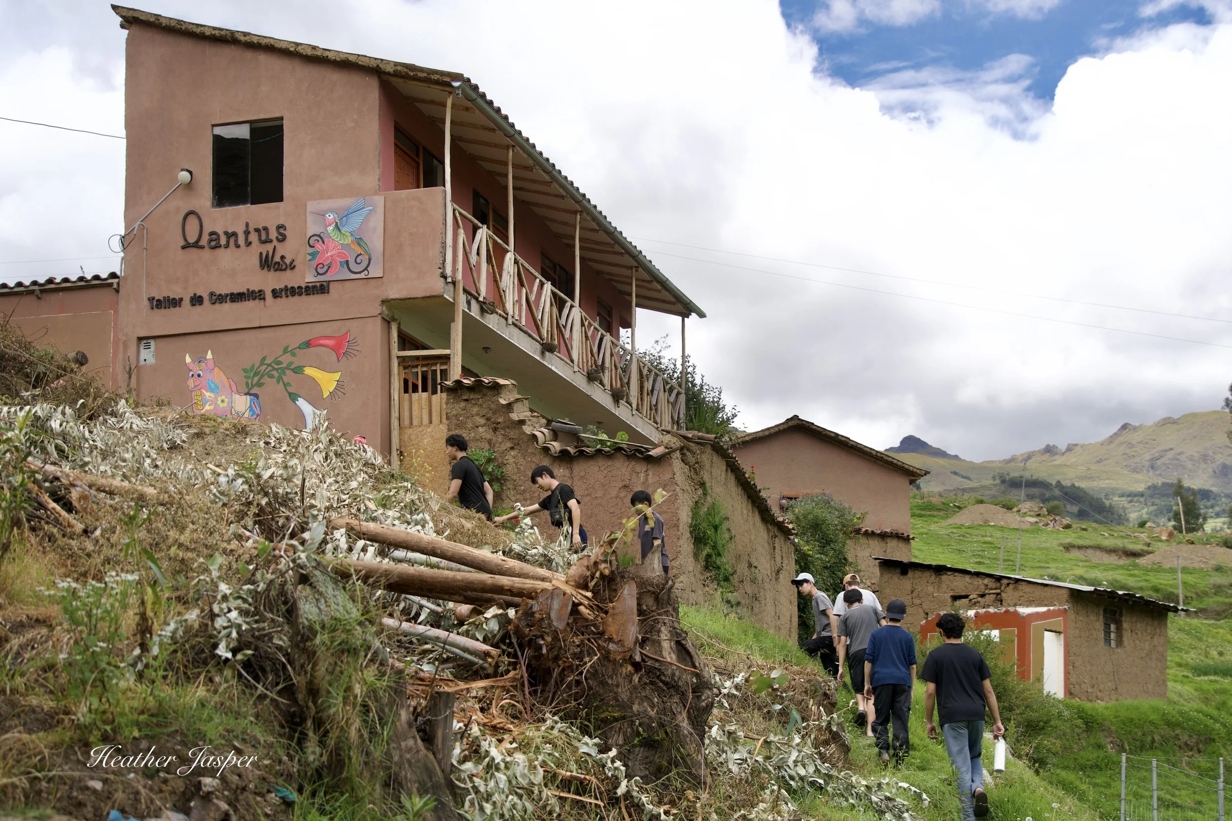 how to get to Qantus Wasi in Cuyo Chico Sacred Valley Peru