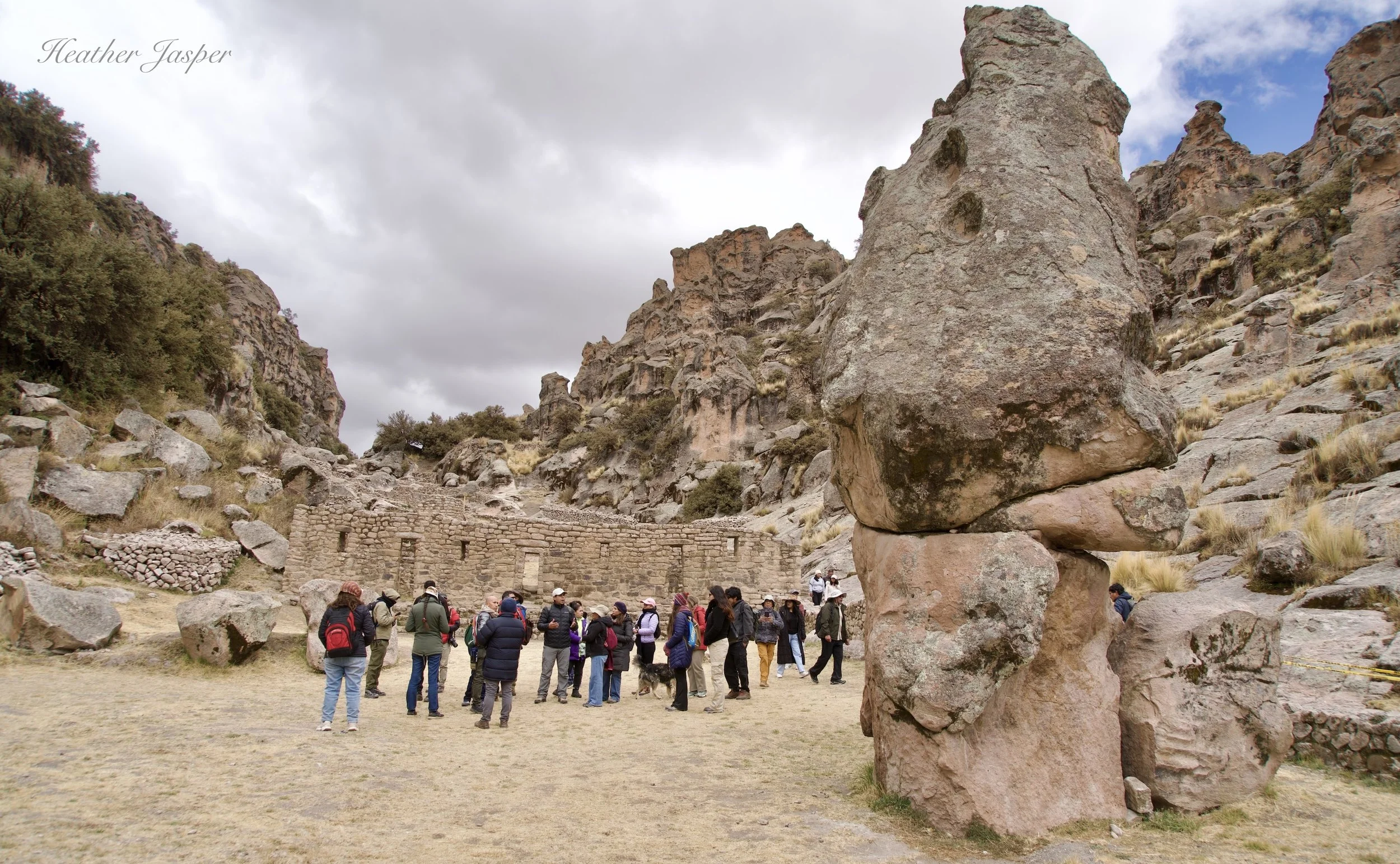 Inkari group below entrance to Taqrachullo Peru
