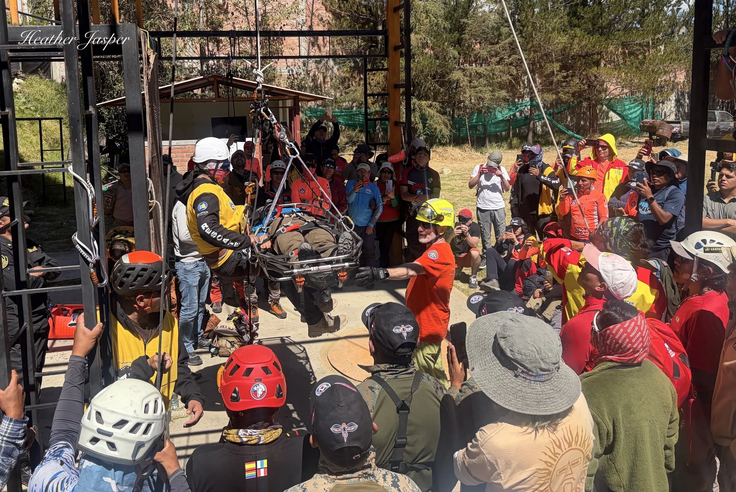 Peruvian guides practice aerial evacuations